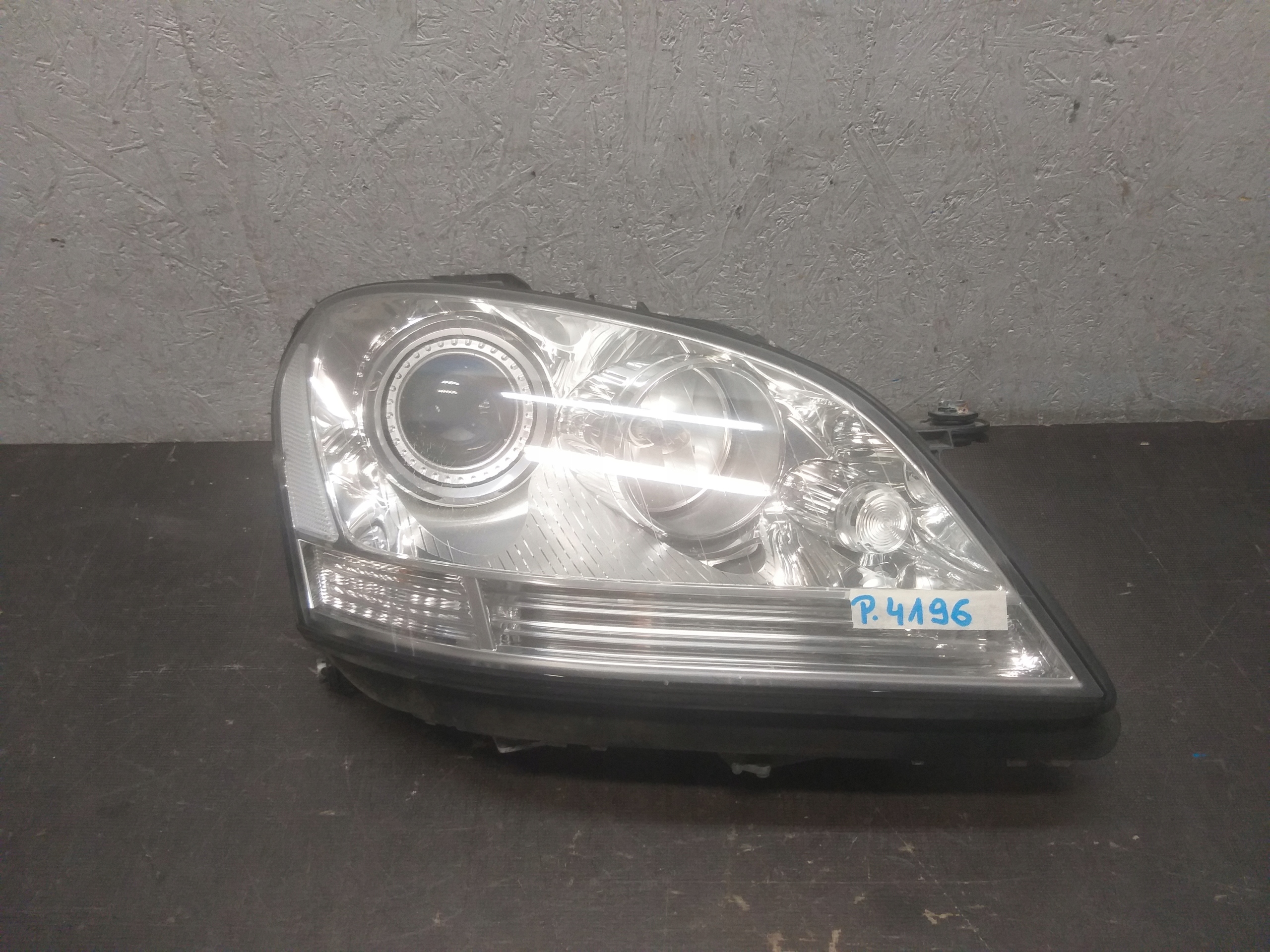 light front right MERCEDES ML W164 XENON