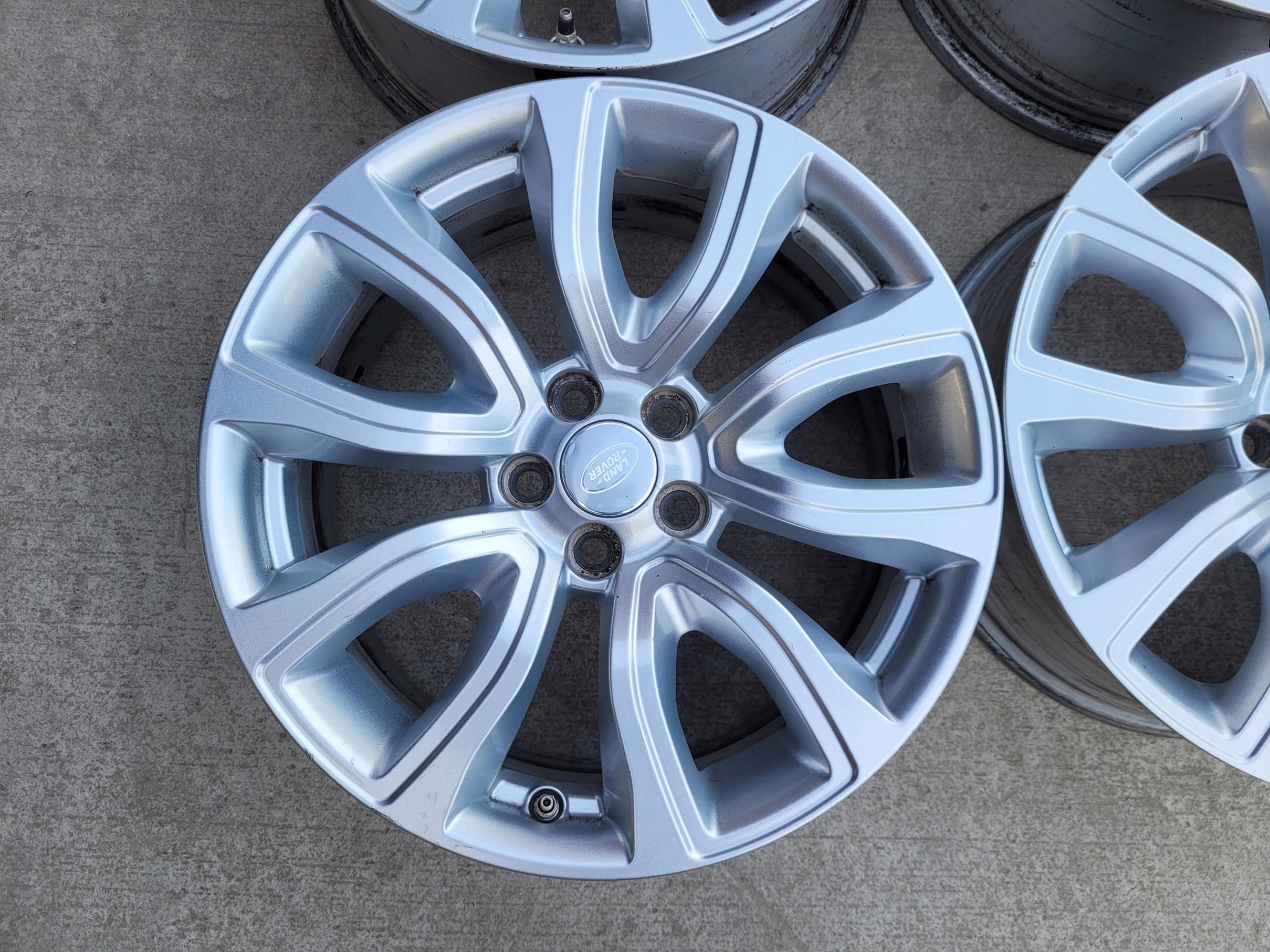 discs aluminium disc R 18 8J ET45 RANGE ROVER EVOQUE L538