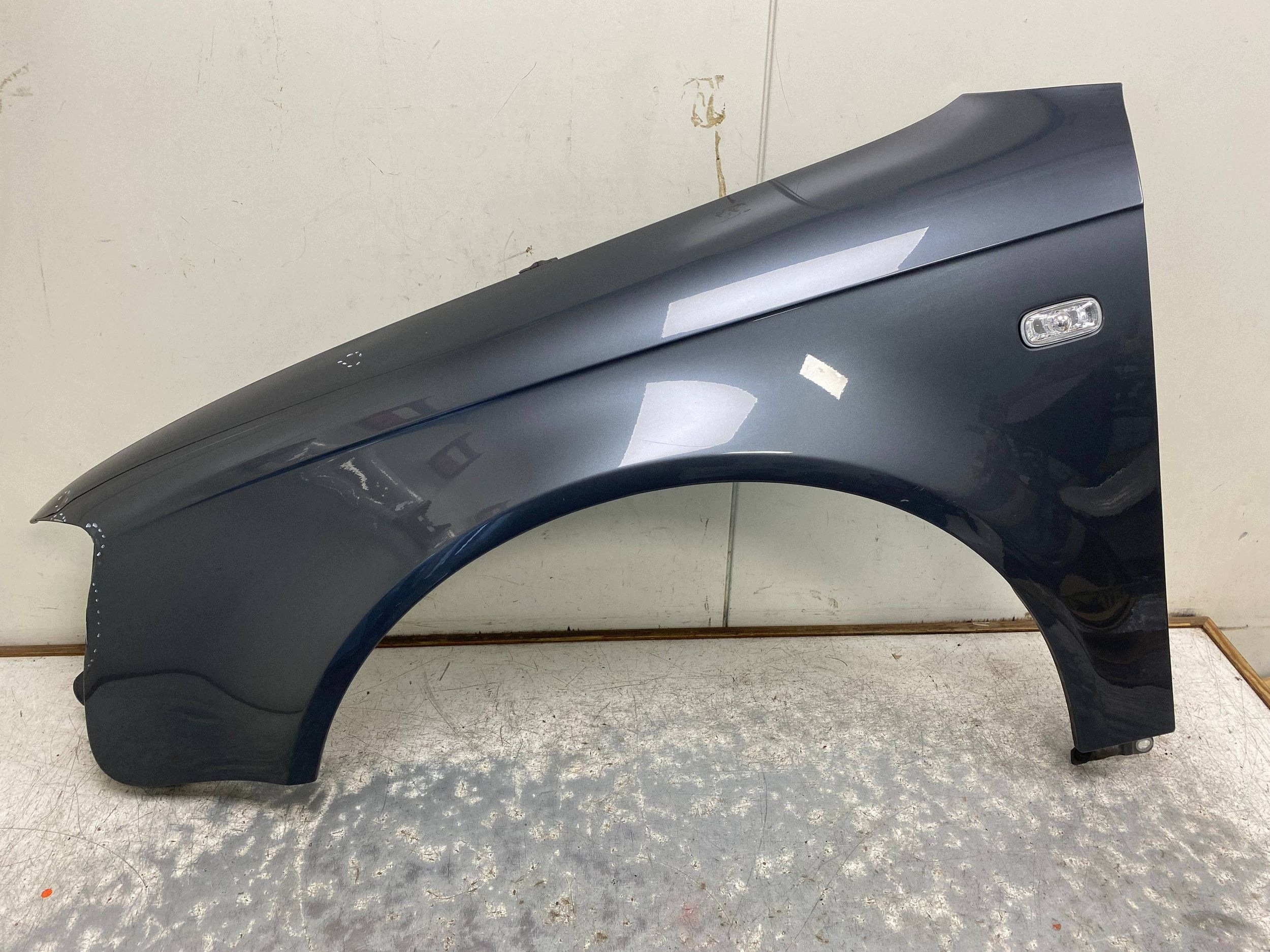 AUDI A4 B7 complete fender left front front LX7Z grey