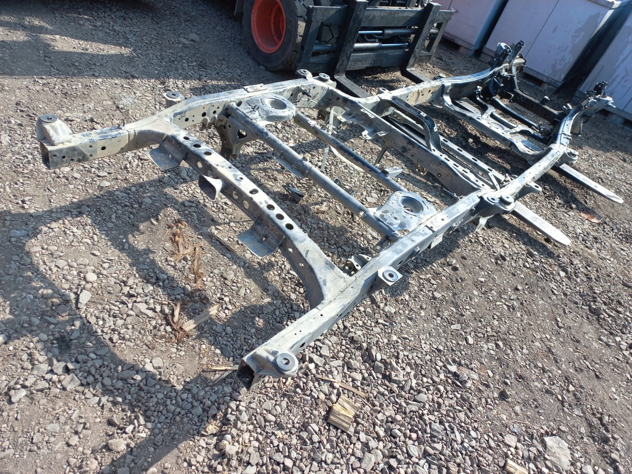 RAMA SZKIELET RENAULT ALASKAN 17R 2 3DCI