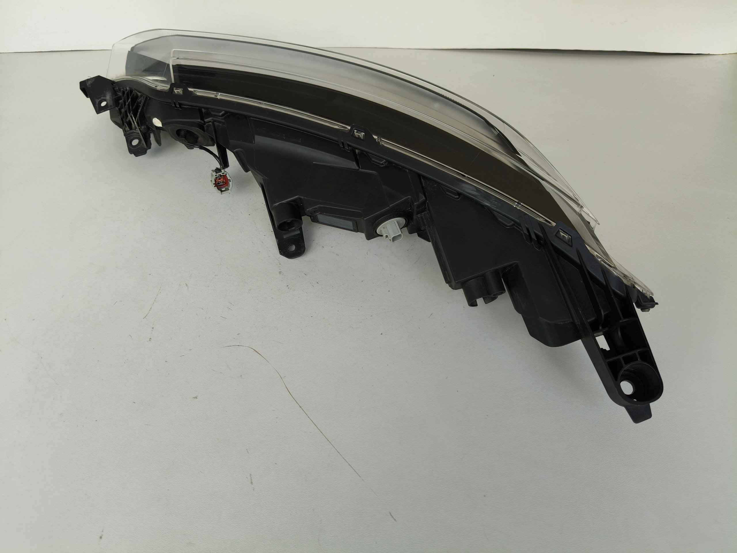 light right NISSAN JUKE II 19- LED