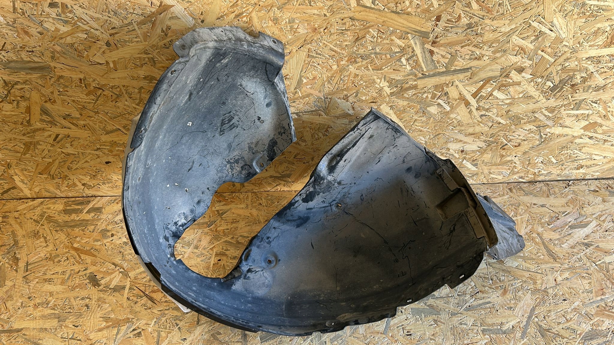 mudguard left left front front SKODA FABIA IV 21