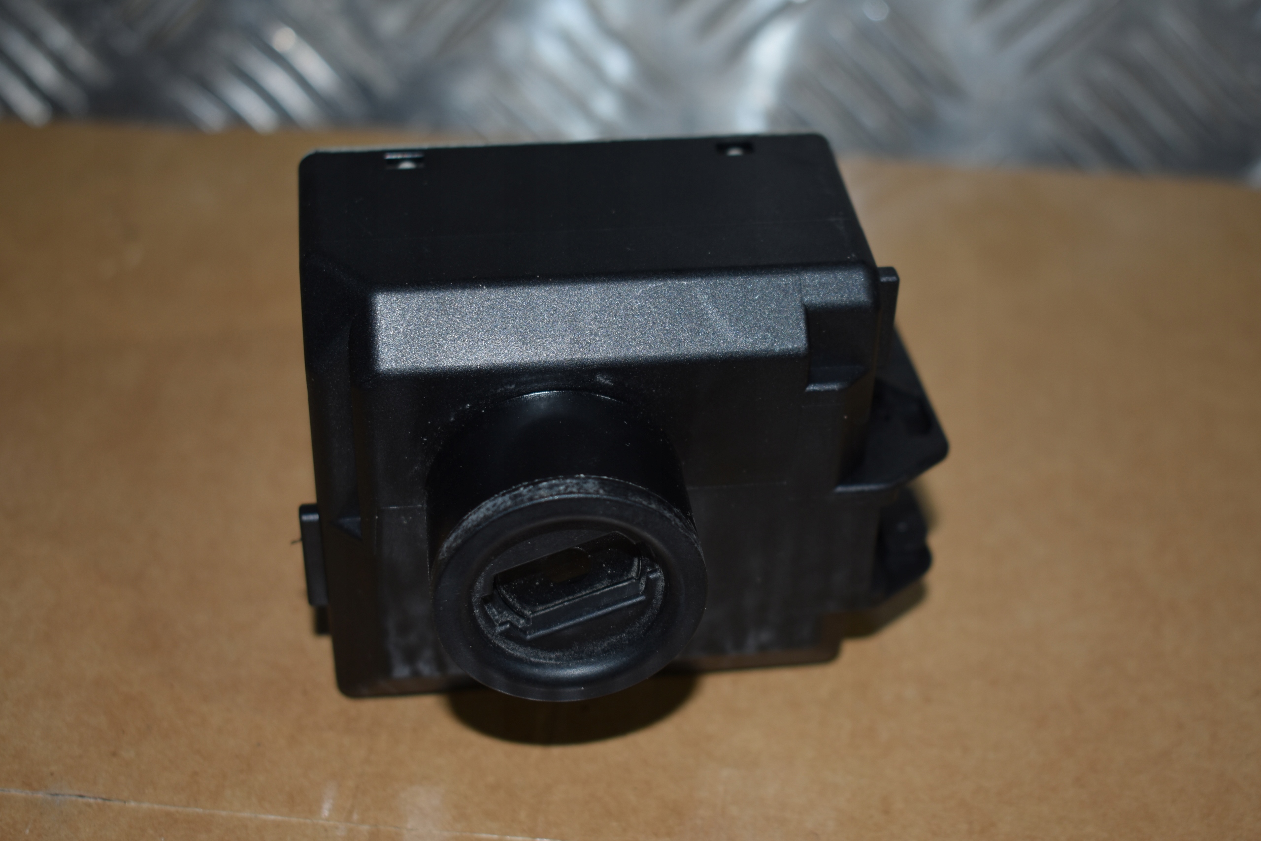 IDEALNA ignition MERCEDES VITO W447 1