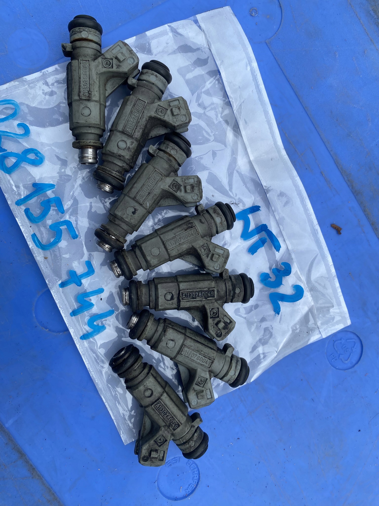 nozzle injector MERCEDES 4.3 5.0 V8 0280155744