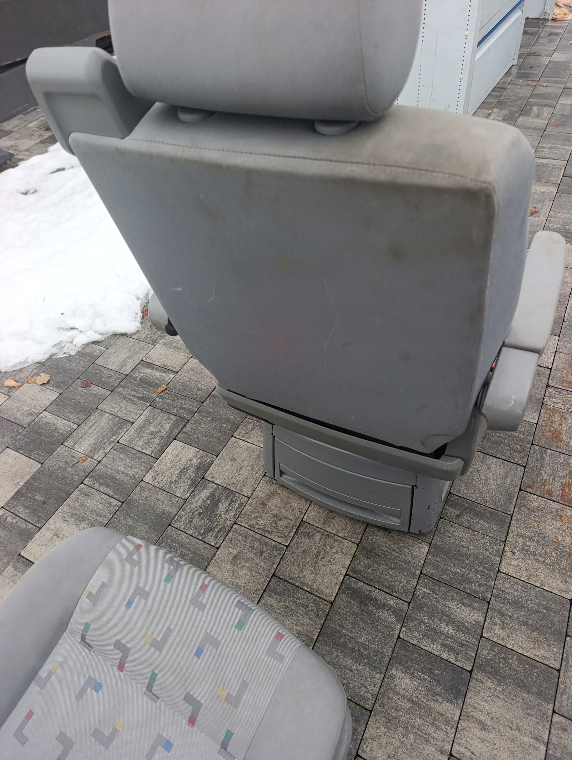 VW T5 T6 MULTIVAN Sitz DRUGI/TRZECI RZAD grau material LLL