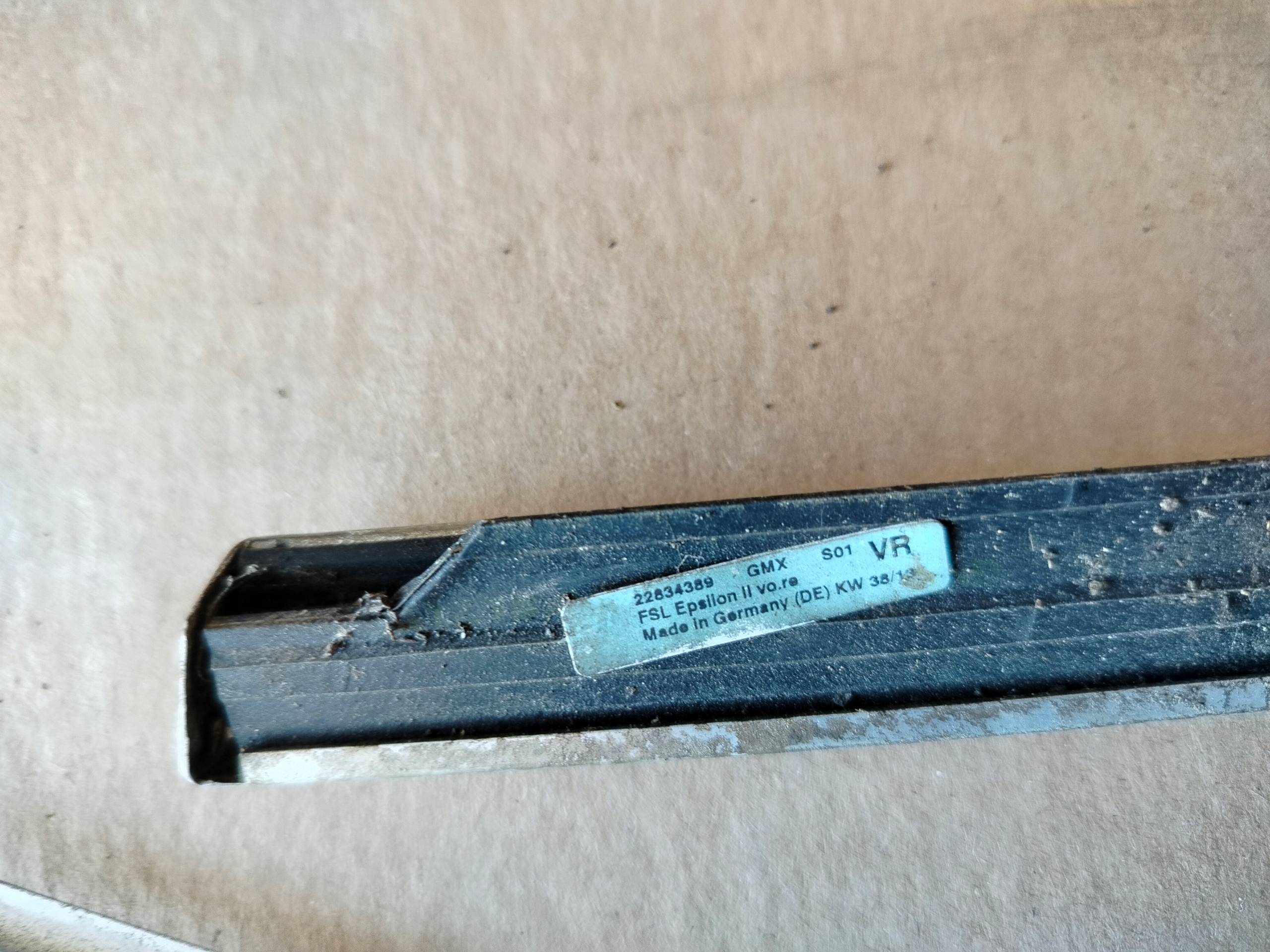INSIGNIA A moulding dust door CHROM right front 13228511 22834389