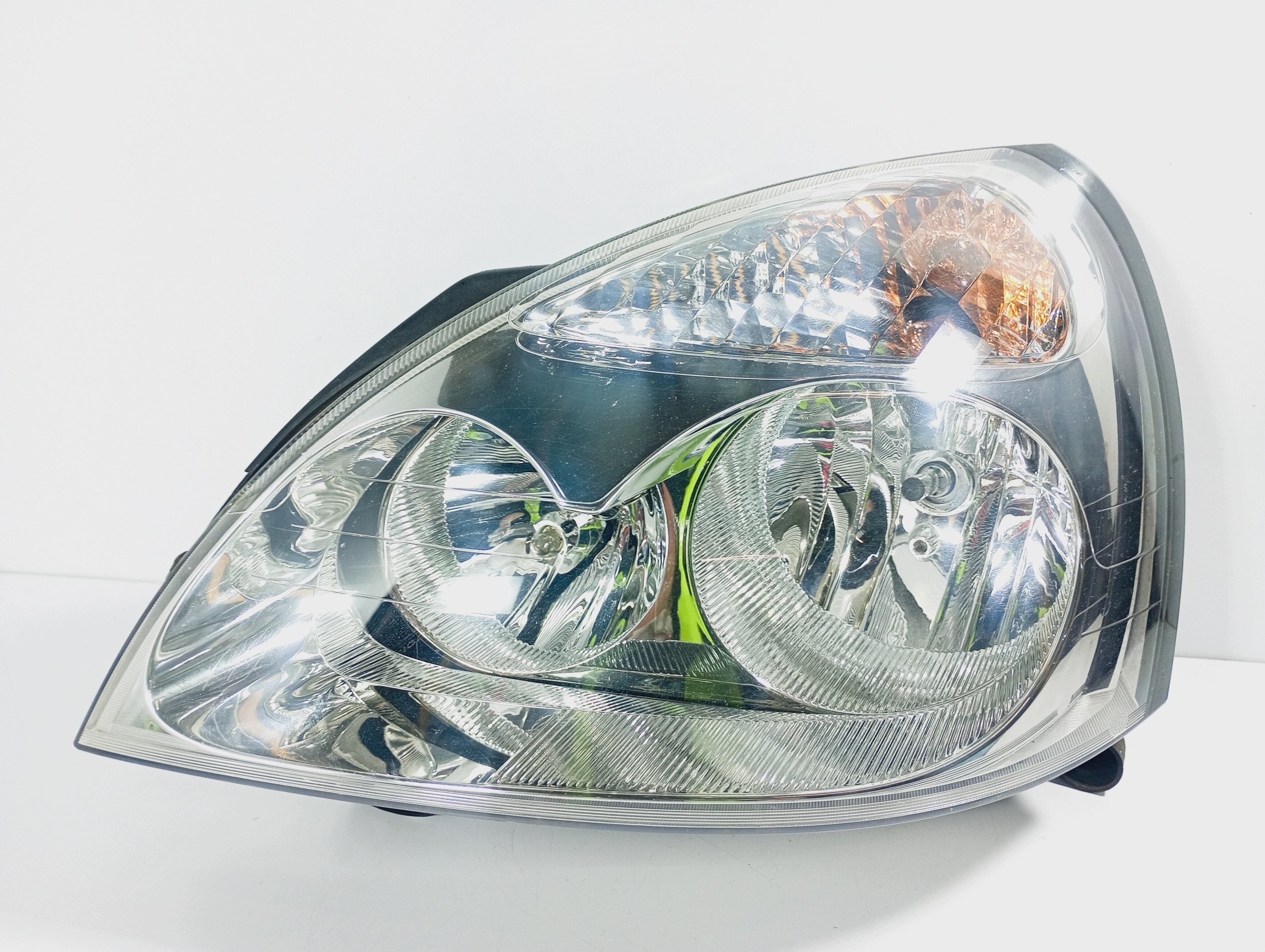 light left reflektor left front 8200951836K RENAULT Clio II lift 01-05
