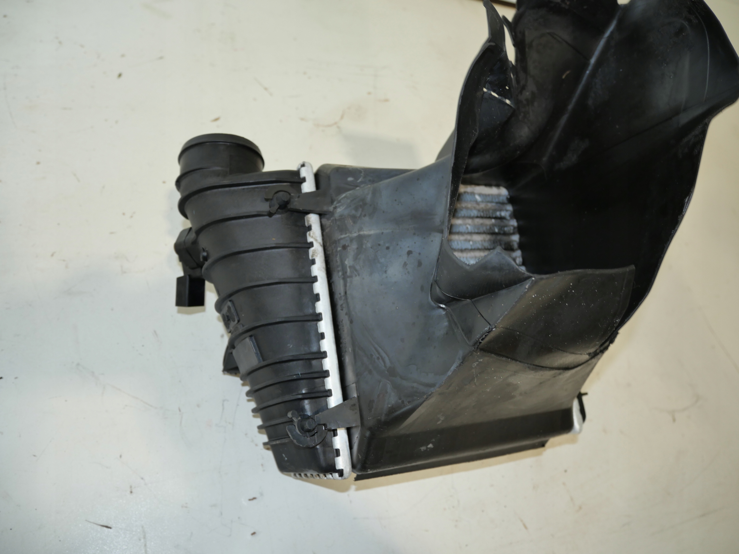 VW GOLF IV intercooler radiator air 1J0145803A