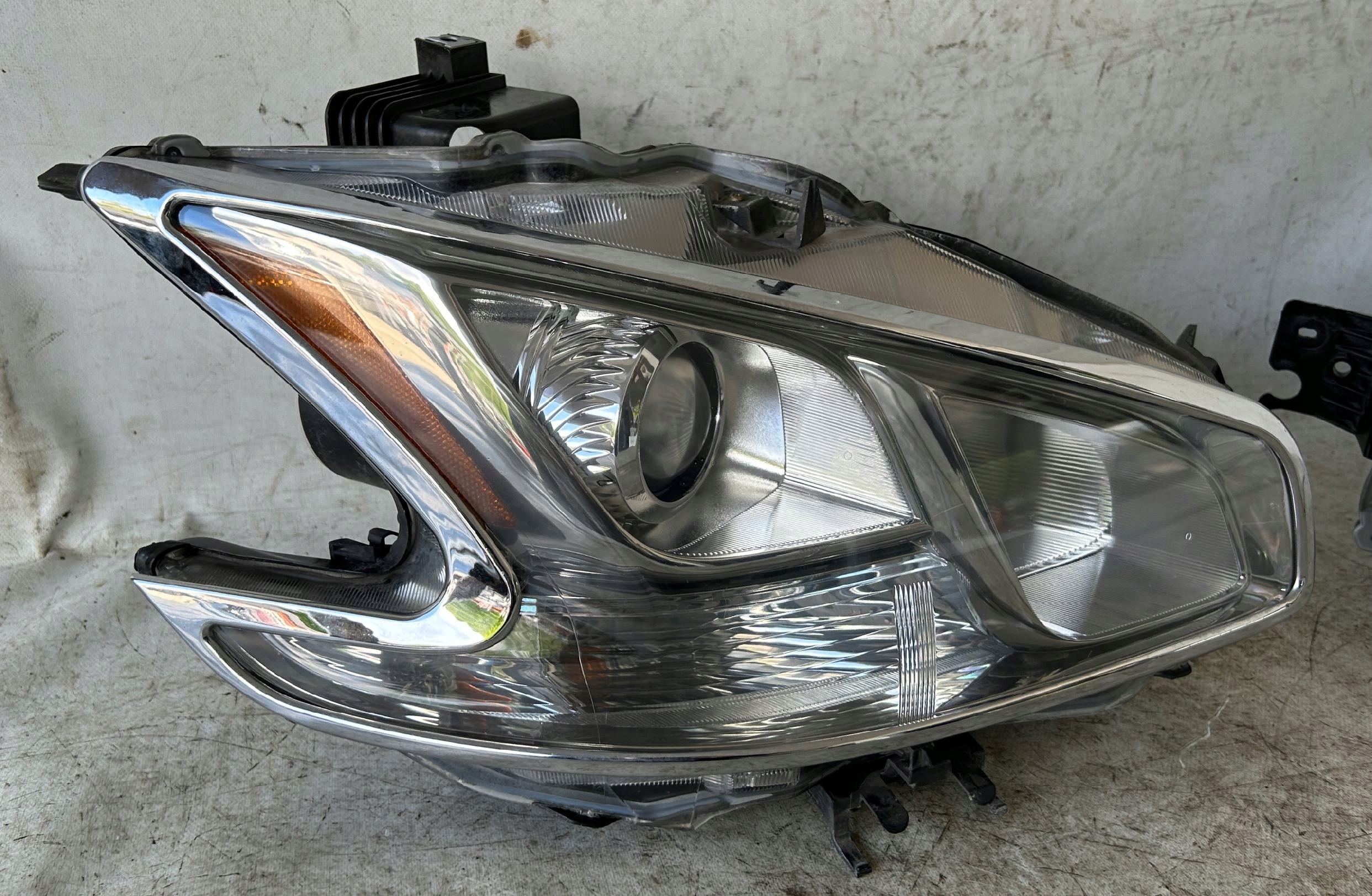 light right left KOMPLET front NISSAN MAXIMA A35 09- XENON