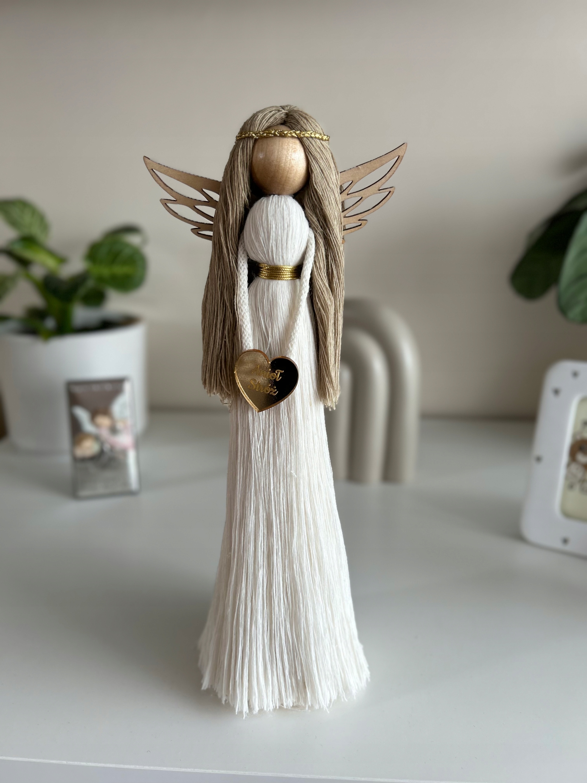 Anděl strážný *anděl pro štěstí * křest * makramé * dárek *ze šňůry