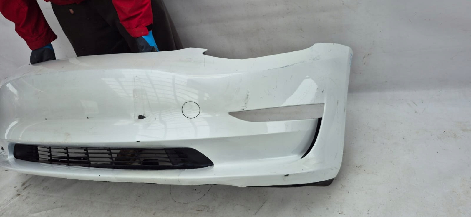 TESLA MODEL 3 bumper front front grid cover 1530700-04-F