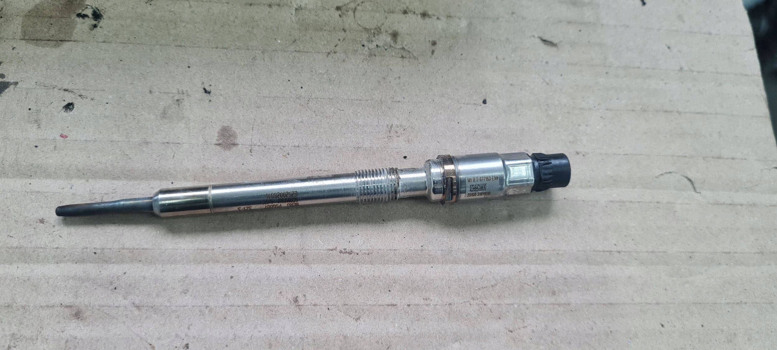 A4 B9 8W glühkerze 2.0 TDI E2520028814 A5 8W Q5 80A A6