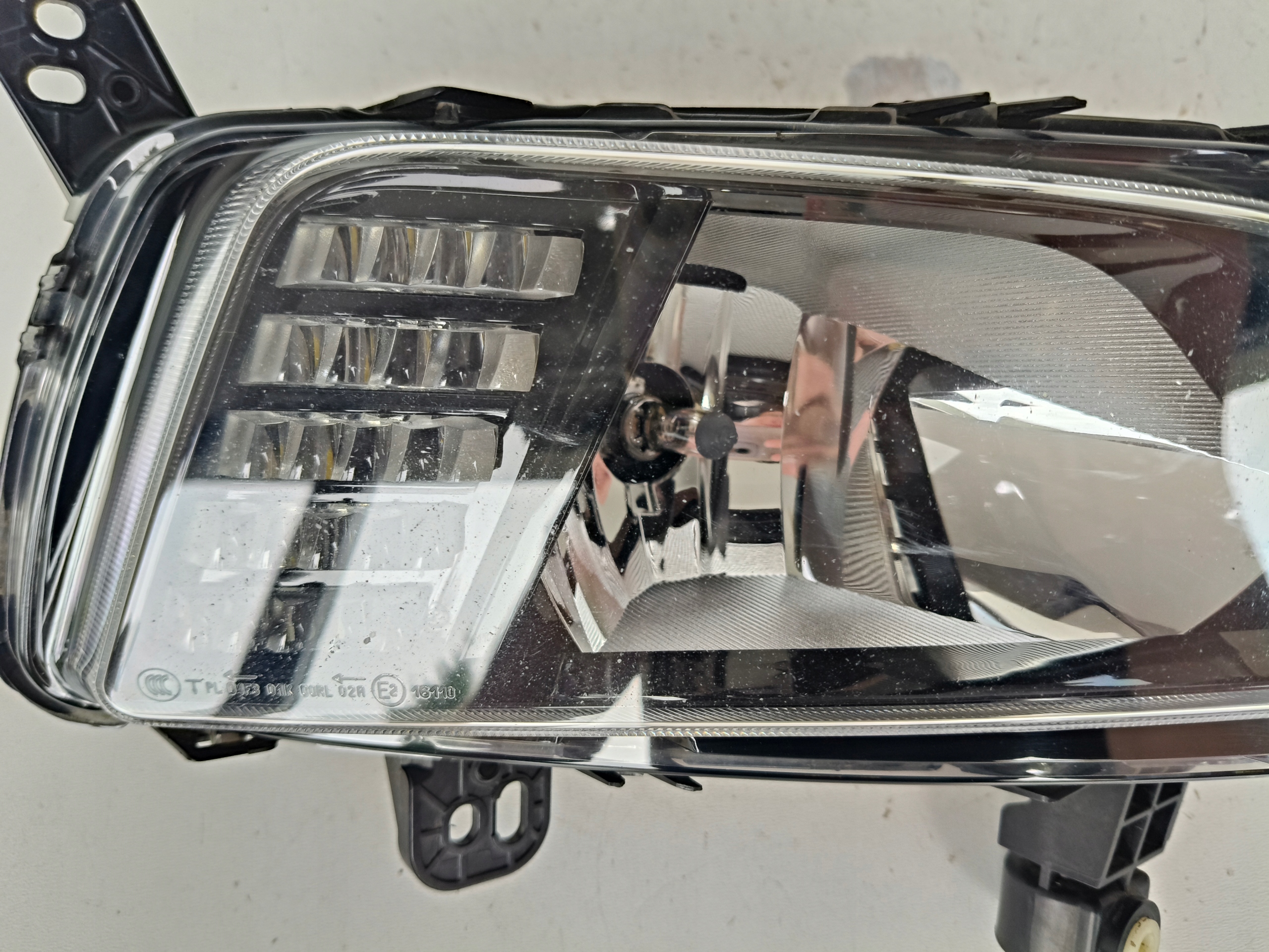 Nebelscheinwerfer rechts VW POLO 2G 2G0 17- LED