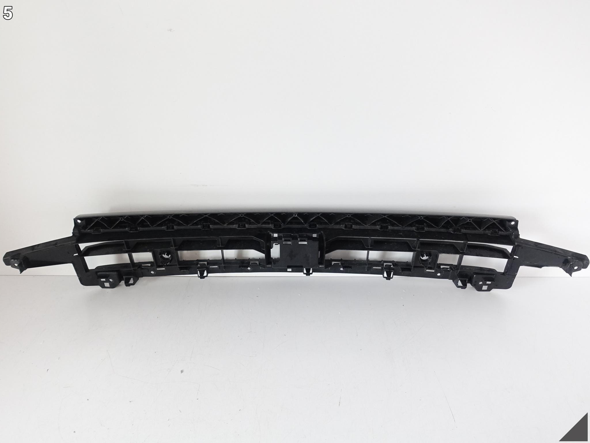 AUDI Q3 II 2 F3 83A 18- grid central lower grille front 83A807683A