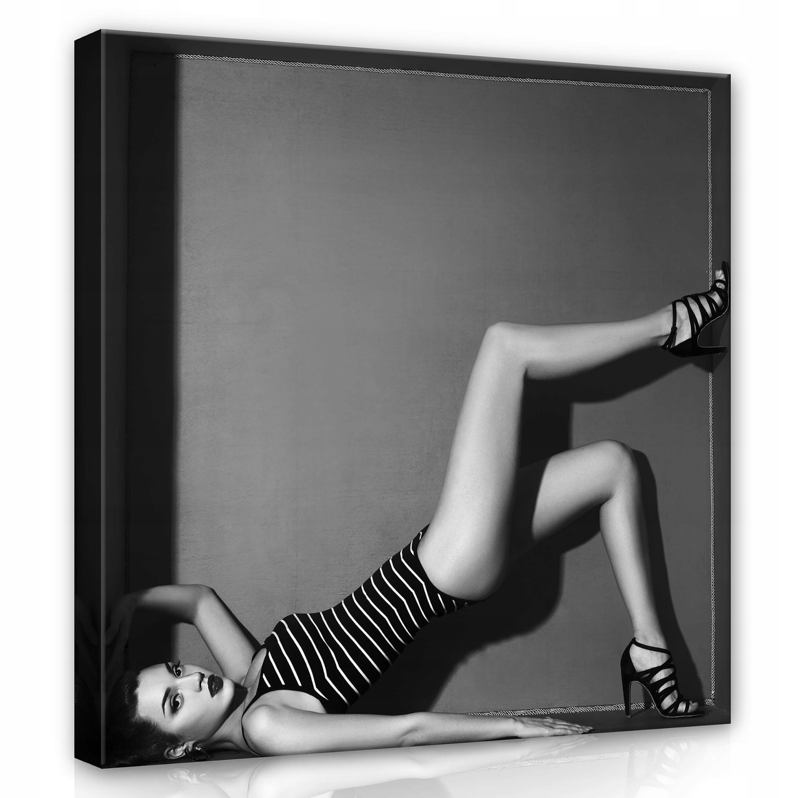 Obraz 80x80 Černobílé foto žena plavky elegance móda