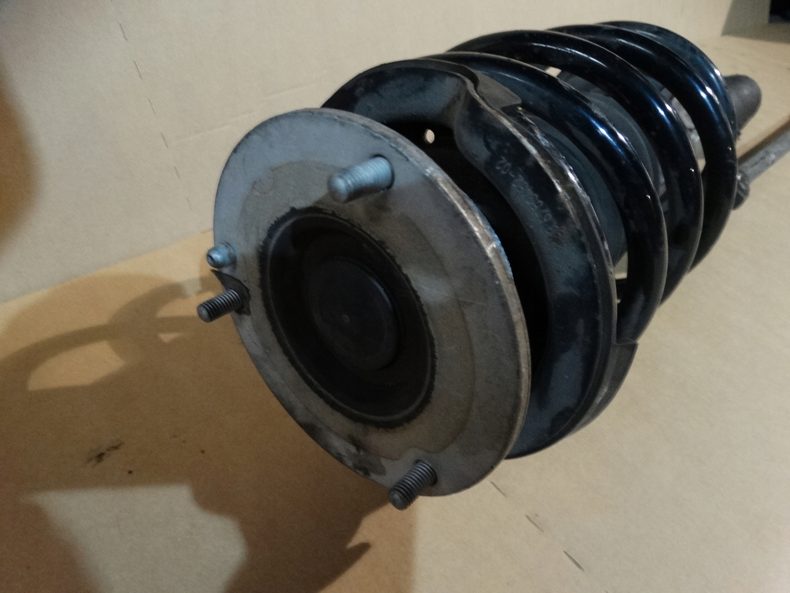 shock absorber front left BMW E90 E92 LIFT LCI XD 1