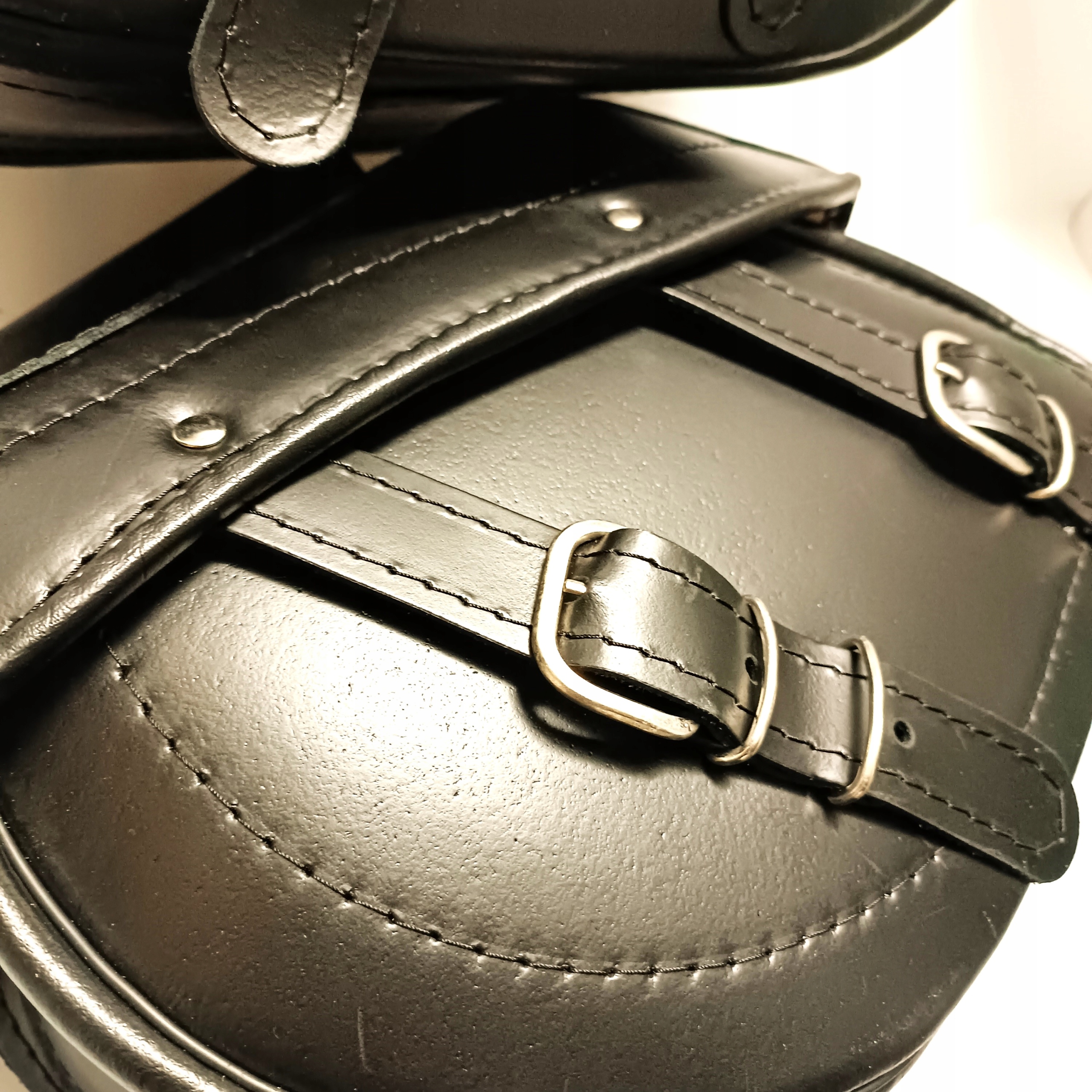 SAKWY VN BN VT CA CMX XV XVS VS VZ VL SKÓRA NATURALNA USZTYWNIANE JAKOŚĆ Materiał polimer skóra