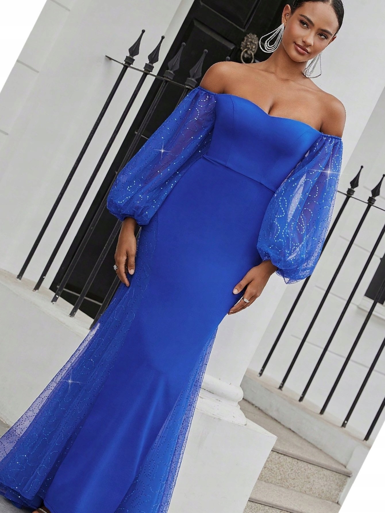 Šaty Koktejlová Syrena s bufiastými flitrovými rukávy, velikost M 38