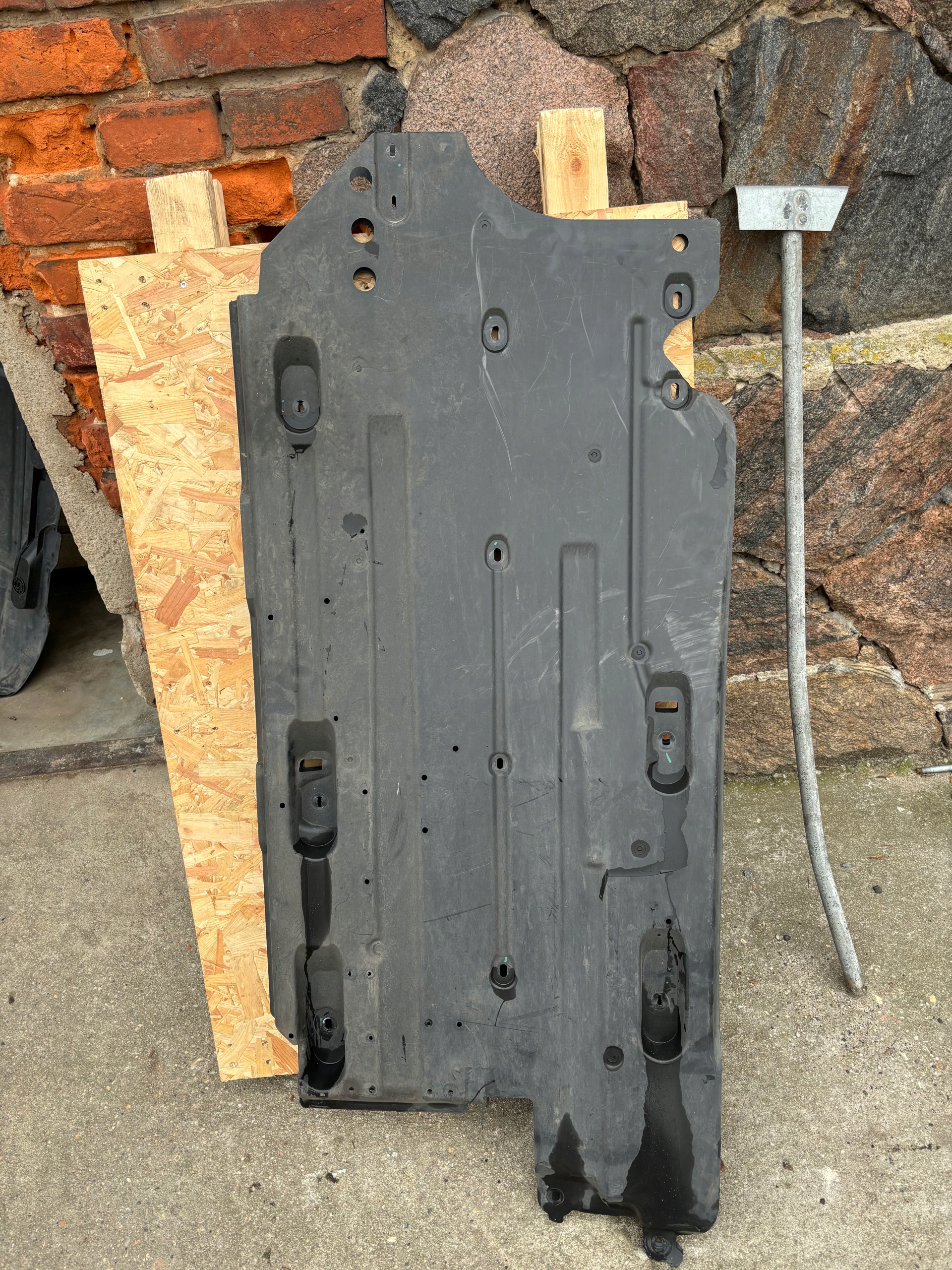 PŁYTA OSŁONA PODWOZIA LEWA PEUGEOT 308 III 3008 II OPEL GRANLANG Numer katalogowy części 9832617680