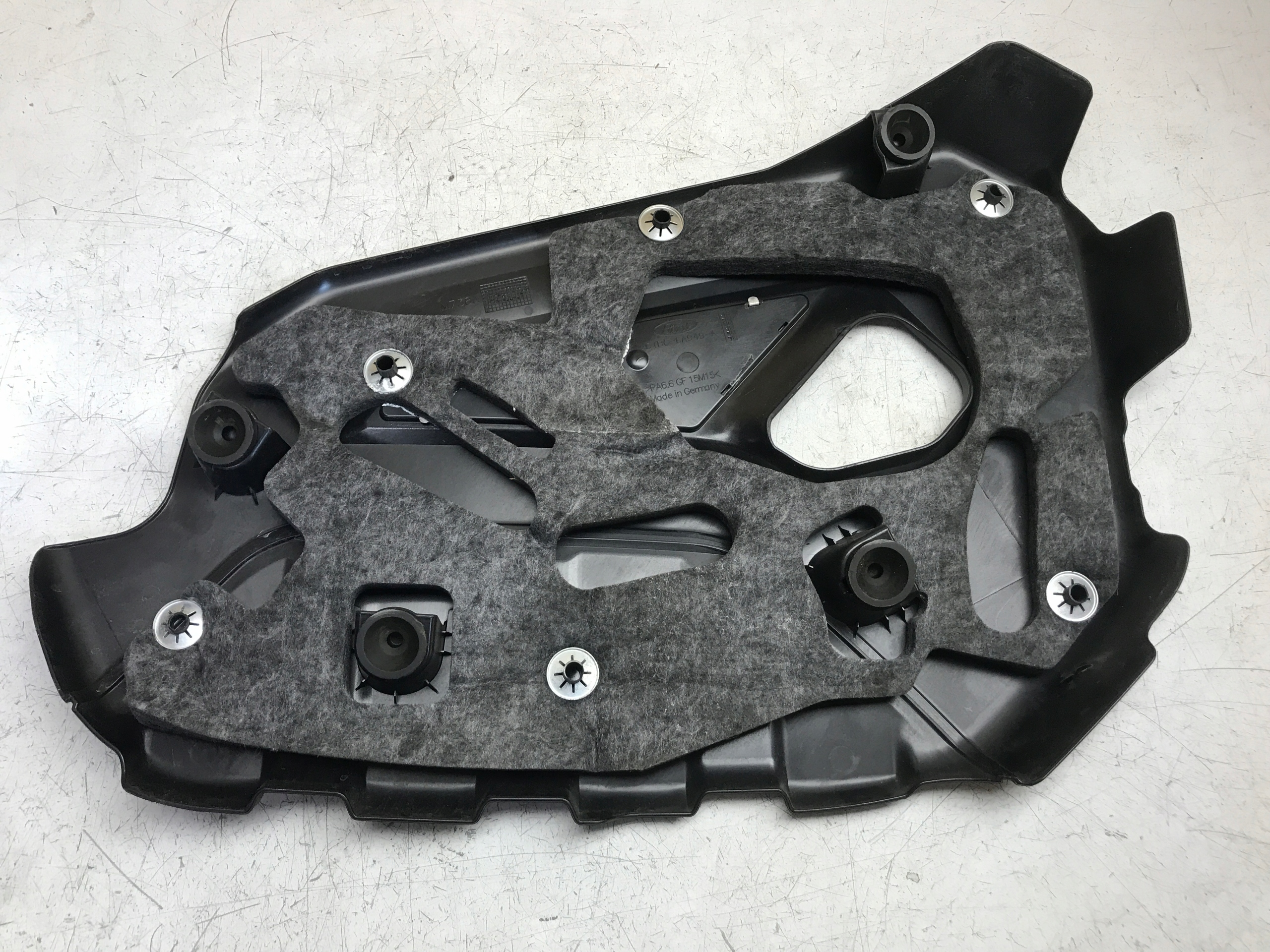 POKRYWA OSLONA GORNA SILNIKA FIESTA MK7 ST Part number C1BG 6A949 A