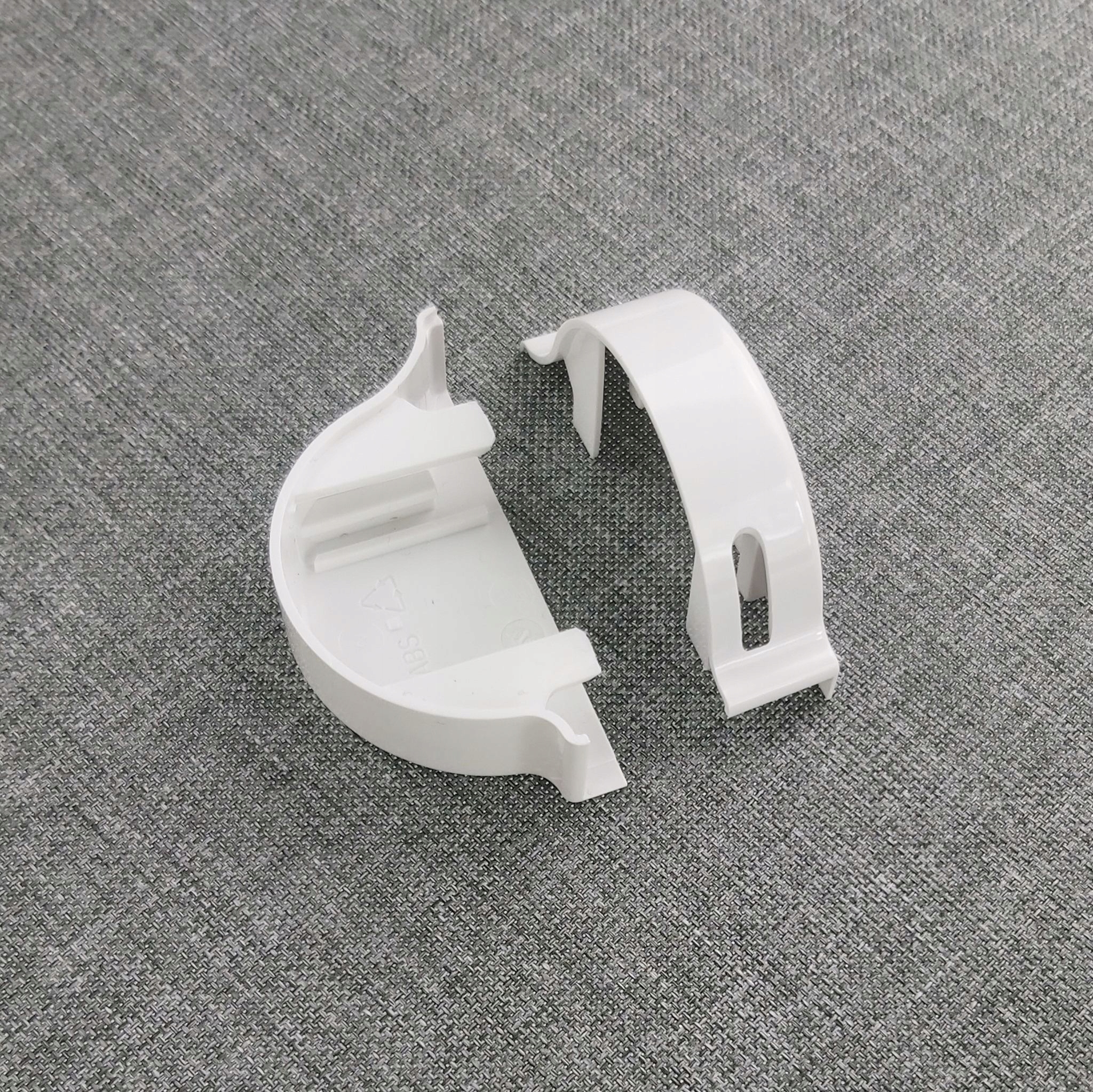 Osłonki boczne do rolet w kasecie prawe - Besta Marka inna