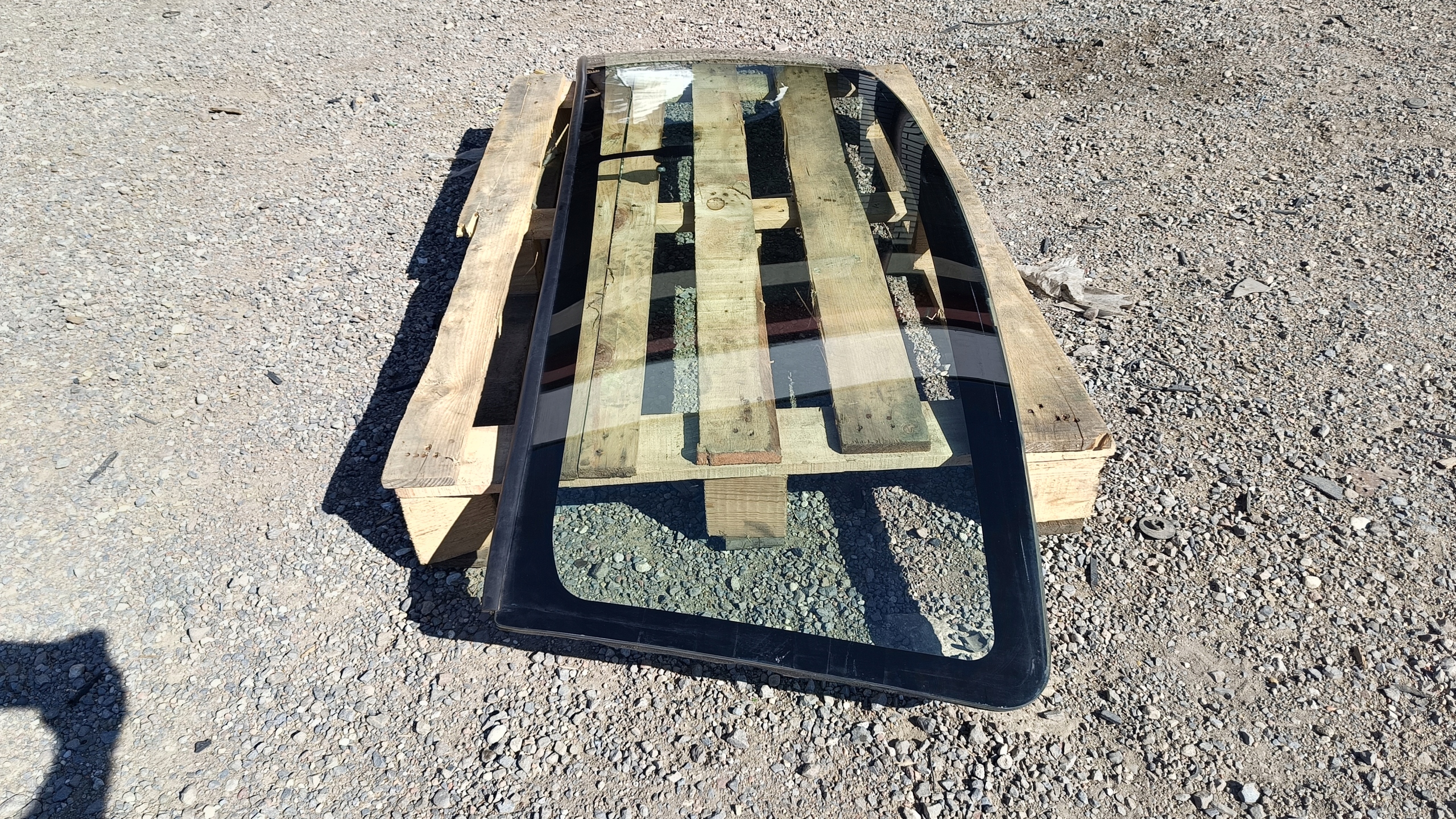 window front front iron Hummer H2 2003