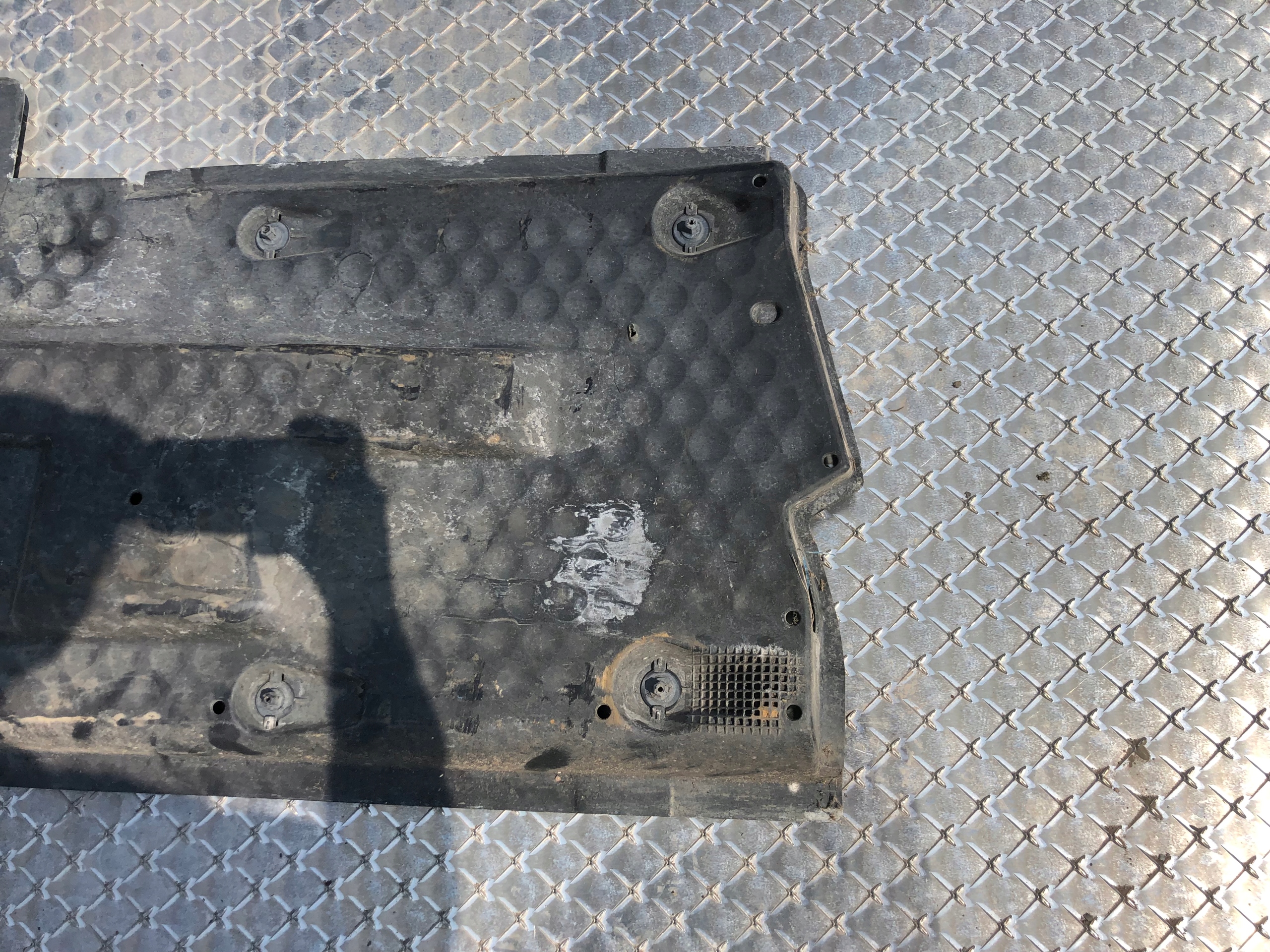 cover chassis right VW POLO V 6R 6Q0825202M
