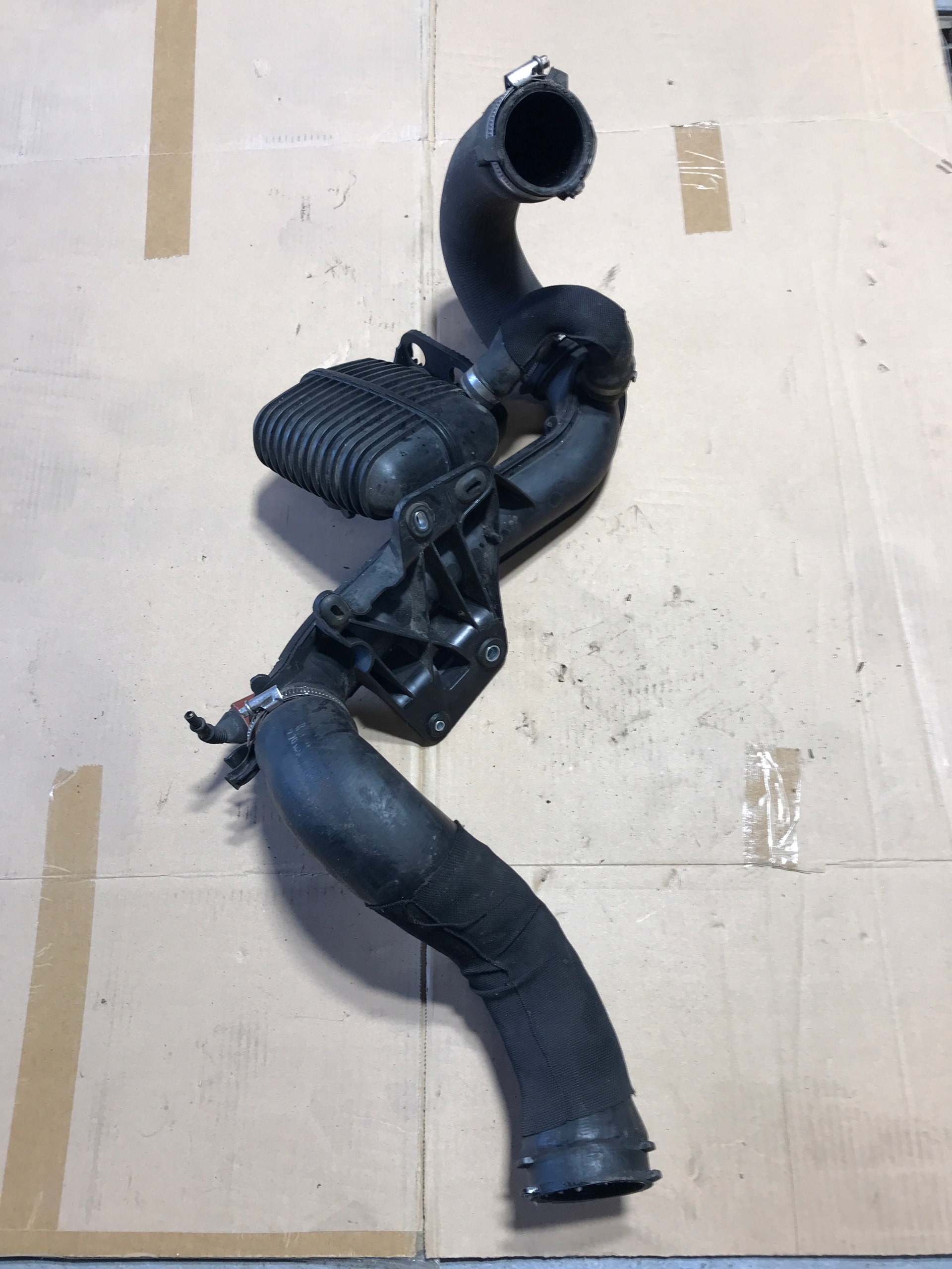 rohr intercooler AUDI A4 B8 8K0145673AD