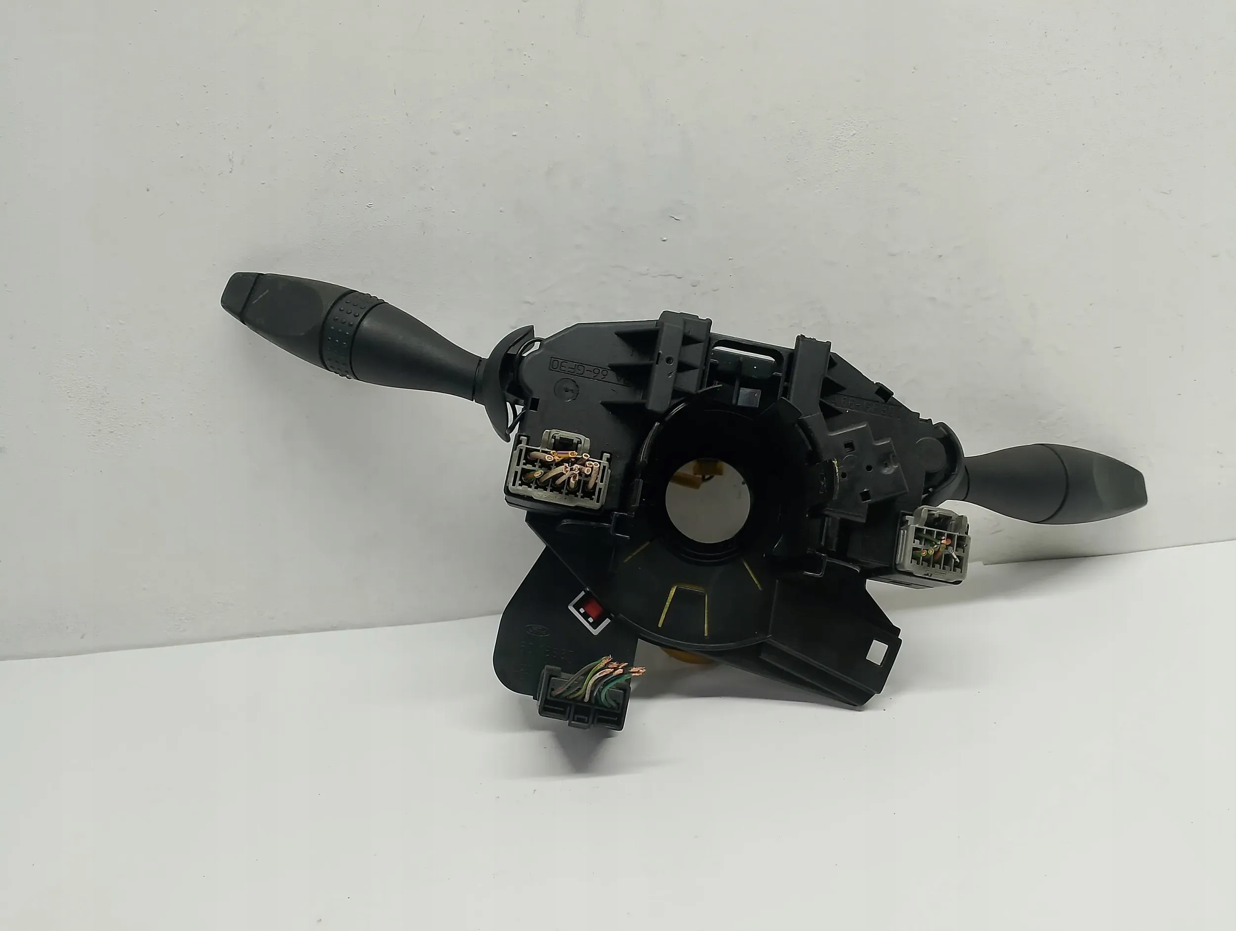 steering wheel levers and controls z ring Ford Mondeo MK3 1S7T13335AE