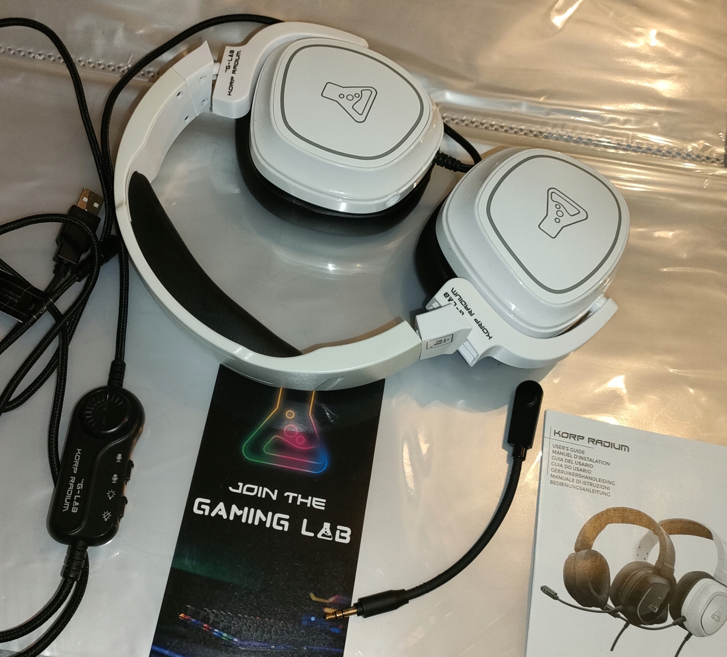 Słuchawki nauszne The G-Lab Korp RGB gamingowe białe uszkodzone Rodzaj słuchawek nauszne