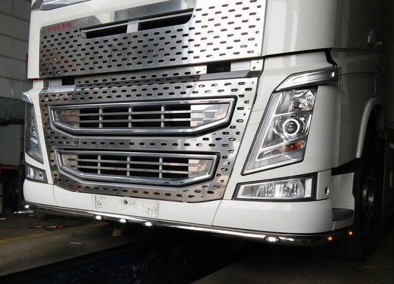 Orurowanie pod zderzak Volvo FH4 EAN (GTIN) 5905514010512