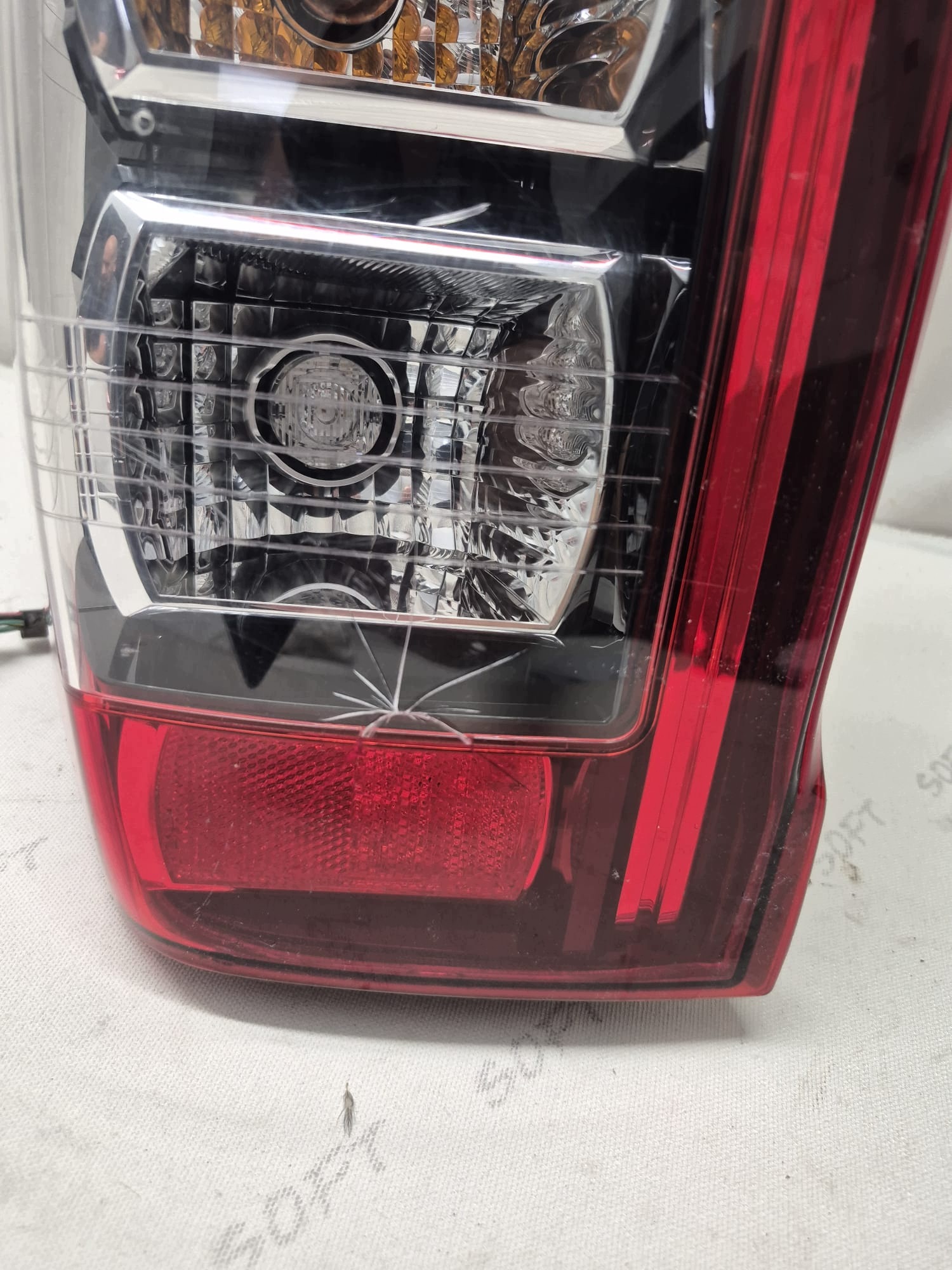 MITSUBISHI L200 V LIFT 19- light left rear part rear 8330B215