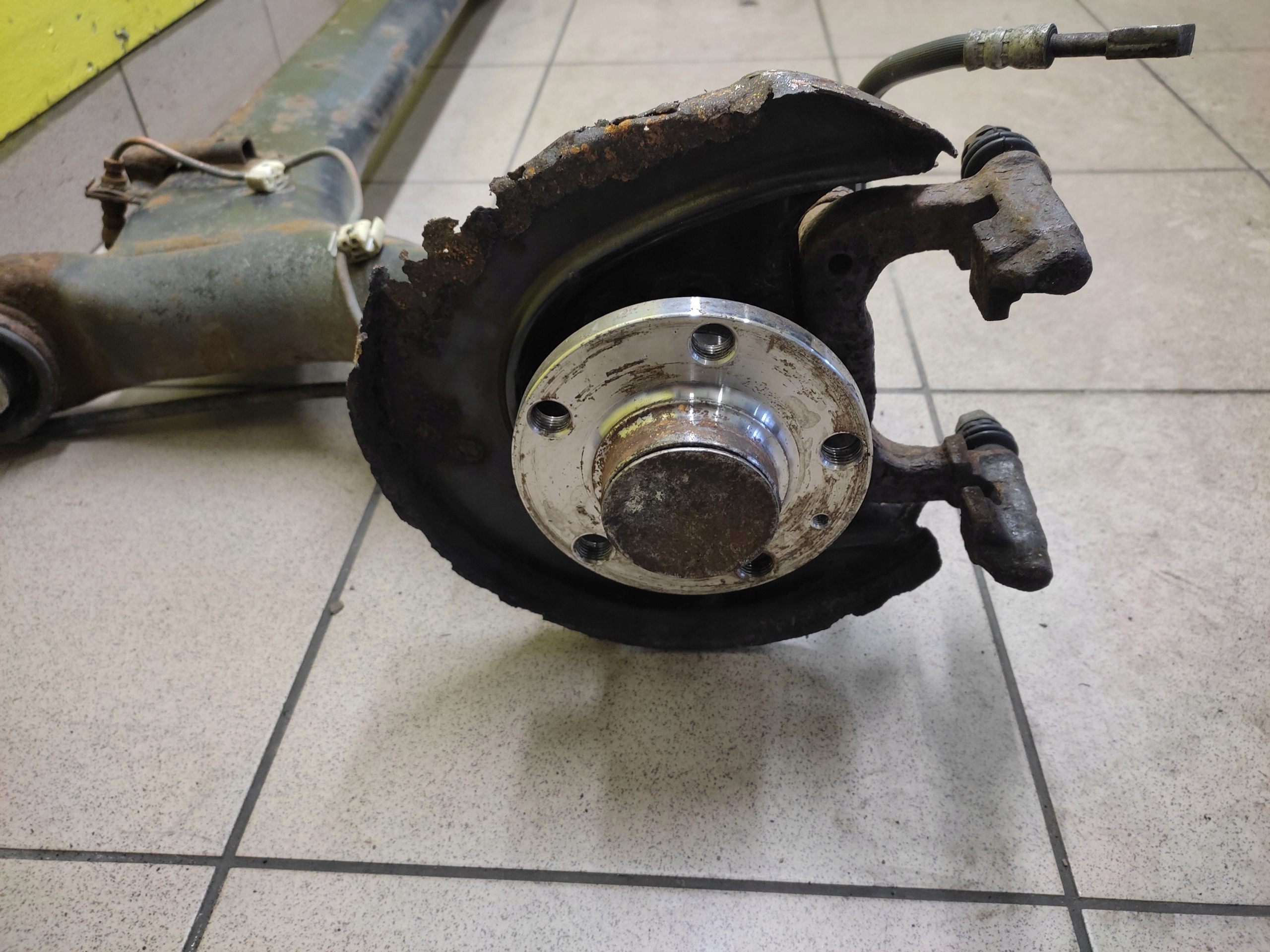 VW POLO 1.9 TDI Achsträger heck