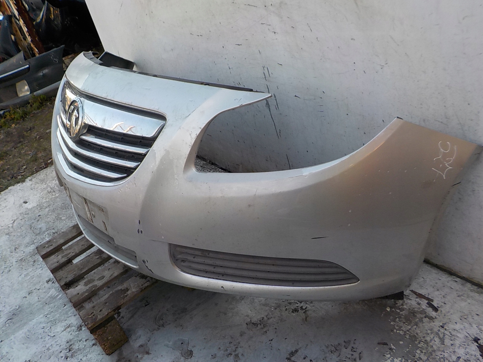 527 OPEL INSIGNIA A lökhárító eleje elsö