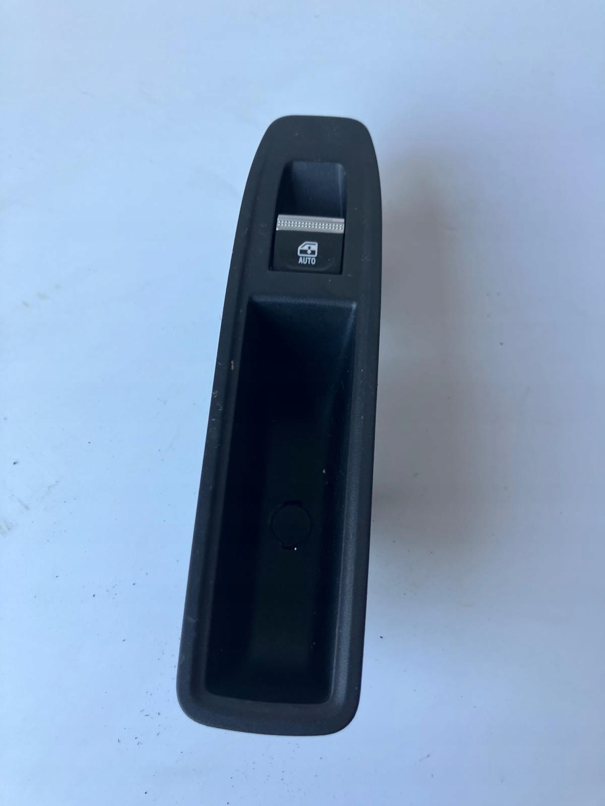 window control switch right rear part MEGANE V E-TECH 254201060R