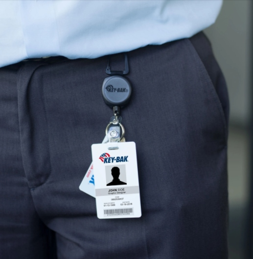 Key-bak Sidekick Retraktor zwijana smycz z linką Marka KEY-BAK