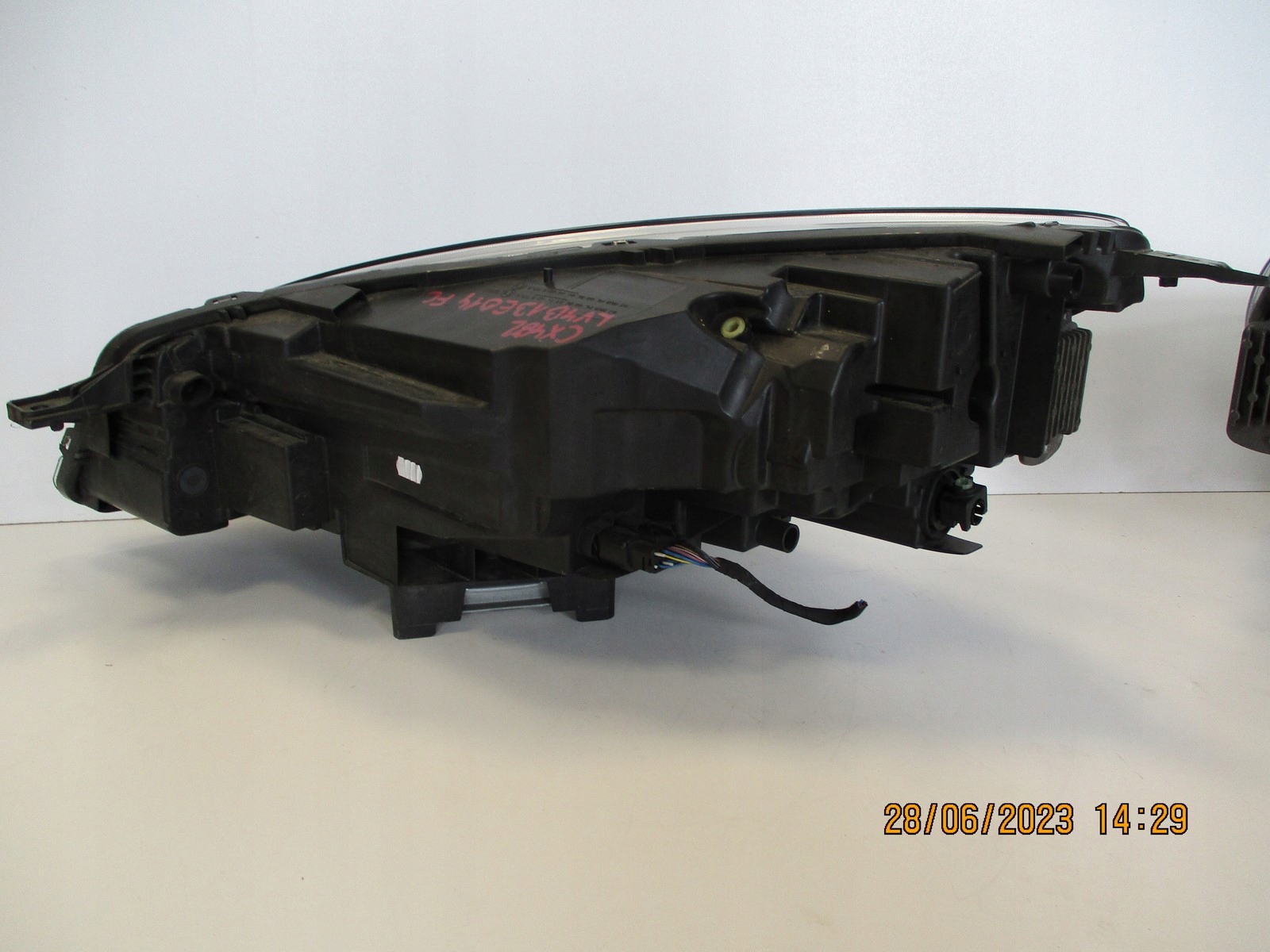 light LED FORD KUGA MK3 LV4B-13E014-FC right