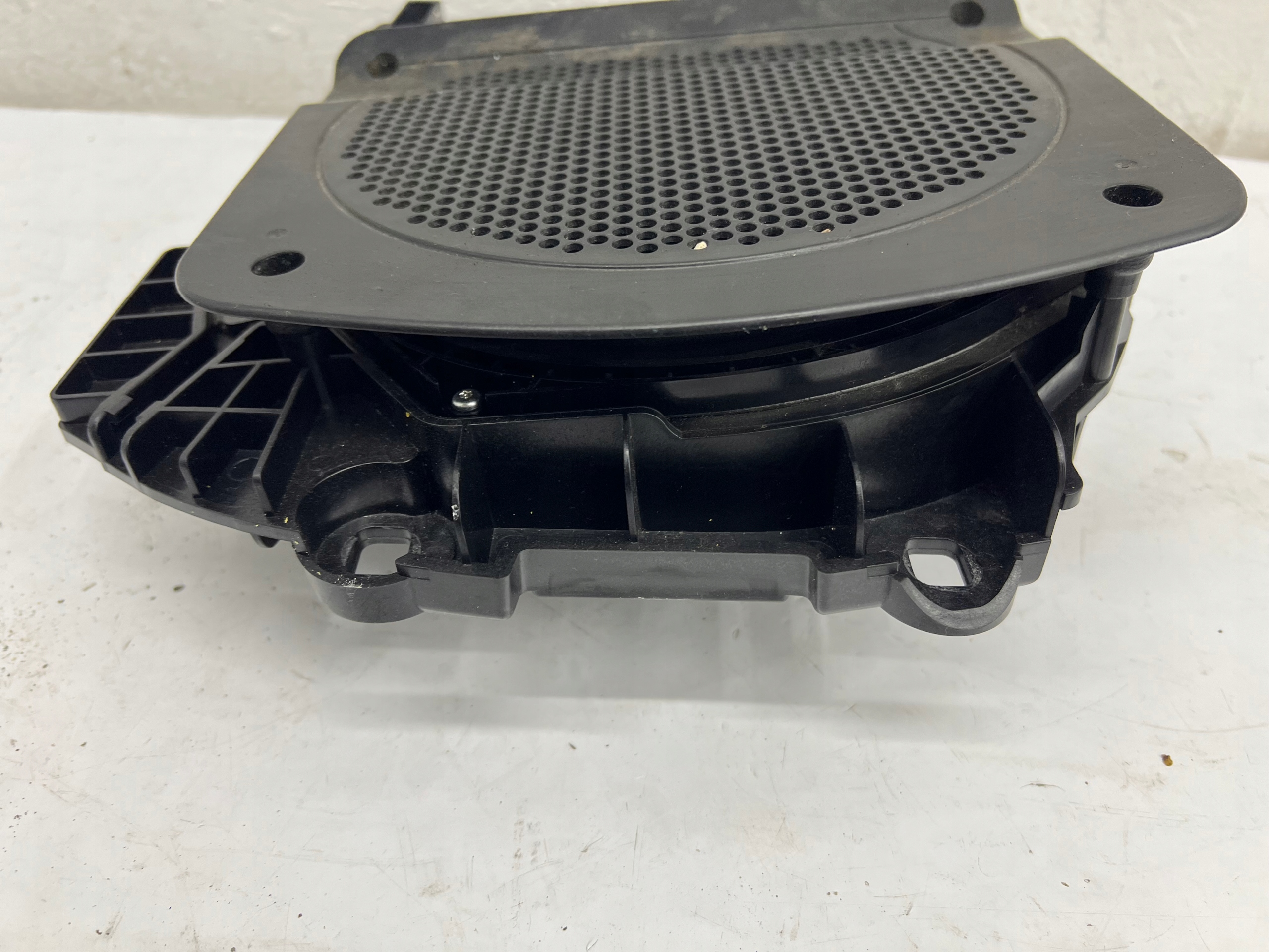 BMW F11 speaker NISKOTONOWY BASOWY left 9195199
