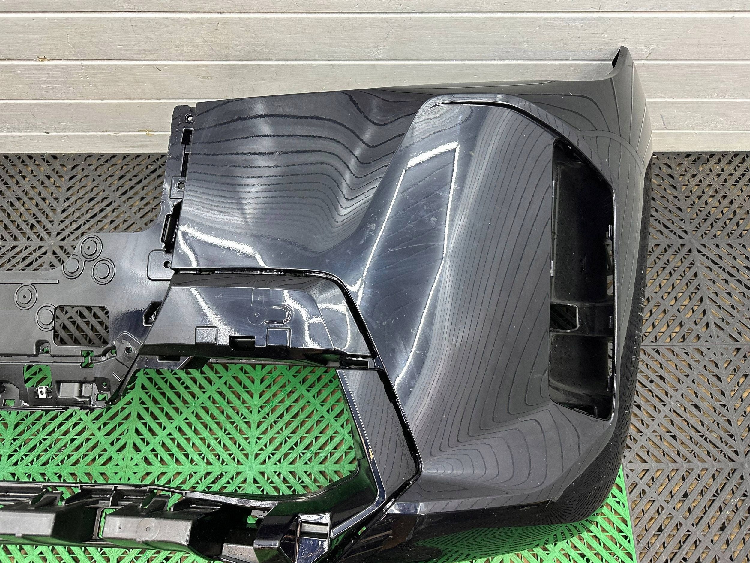 front bumper front BMW iX i20 KOMPLET SLIZGOW PRZEDNICH