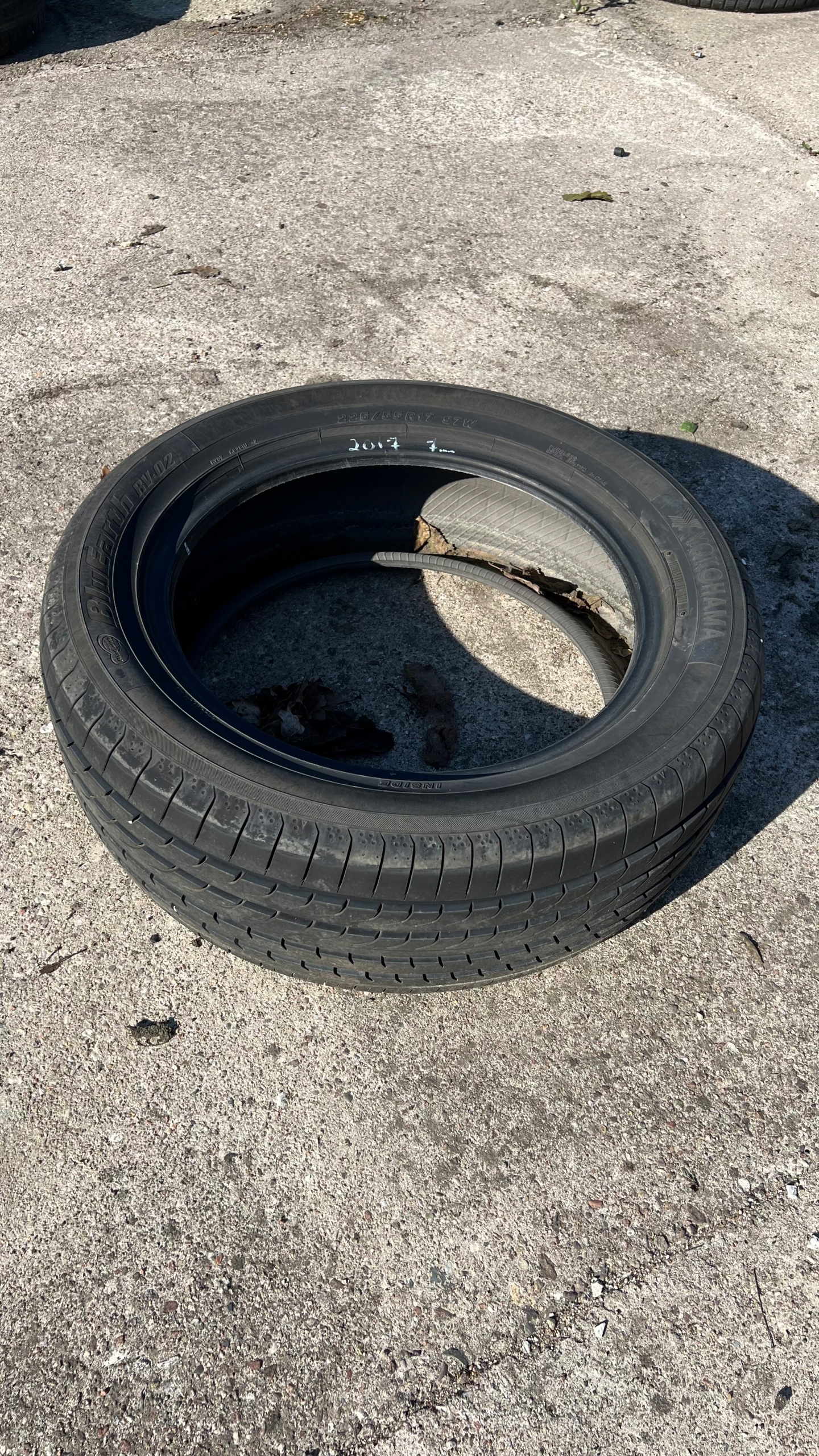 Літня шина YOKOHAMA 225/55 R18 7mm 2017