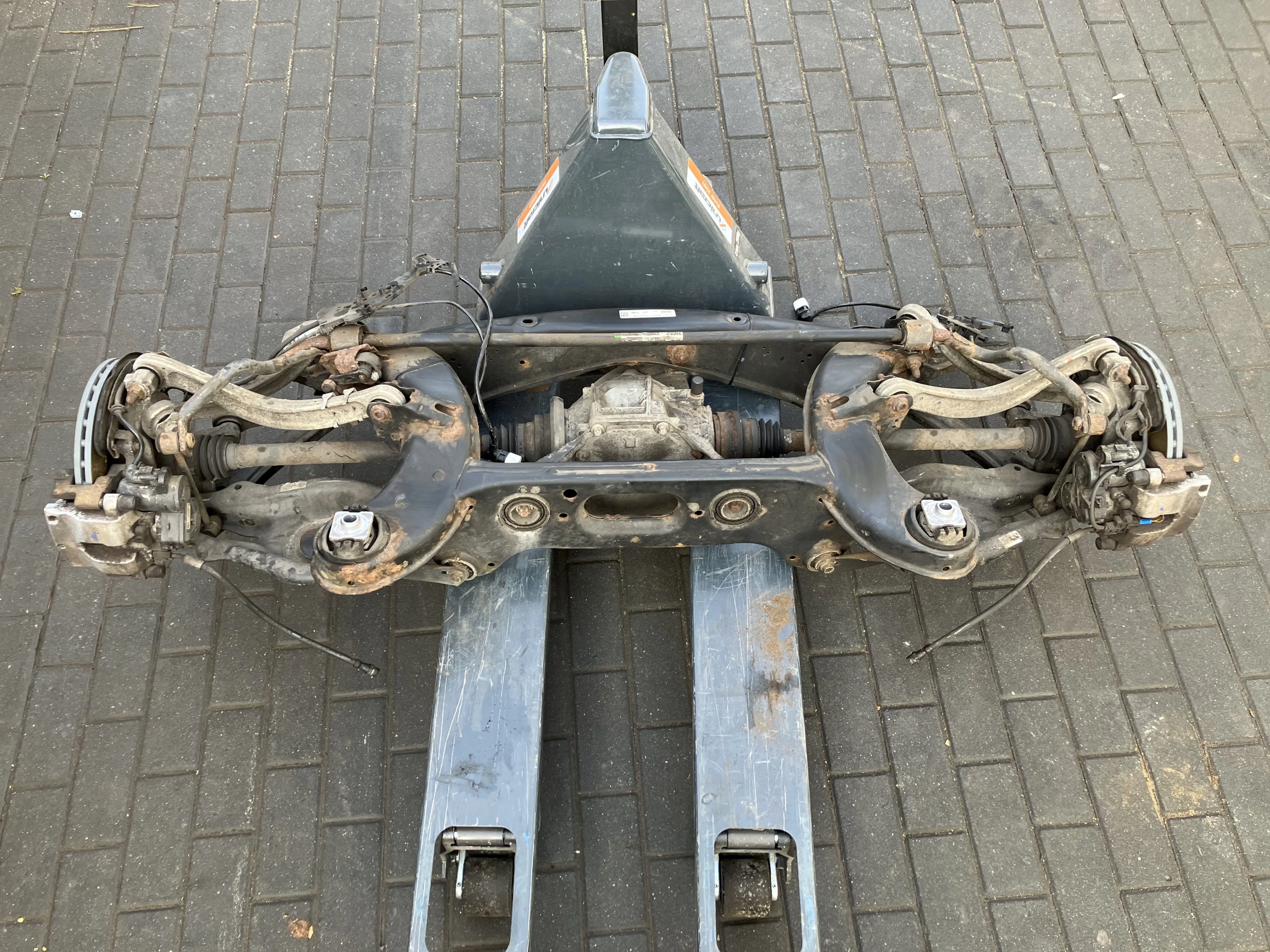 ZAWIESZENIE TYŁ BELKA MERCEDES W205 2.2 CDI