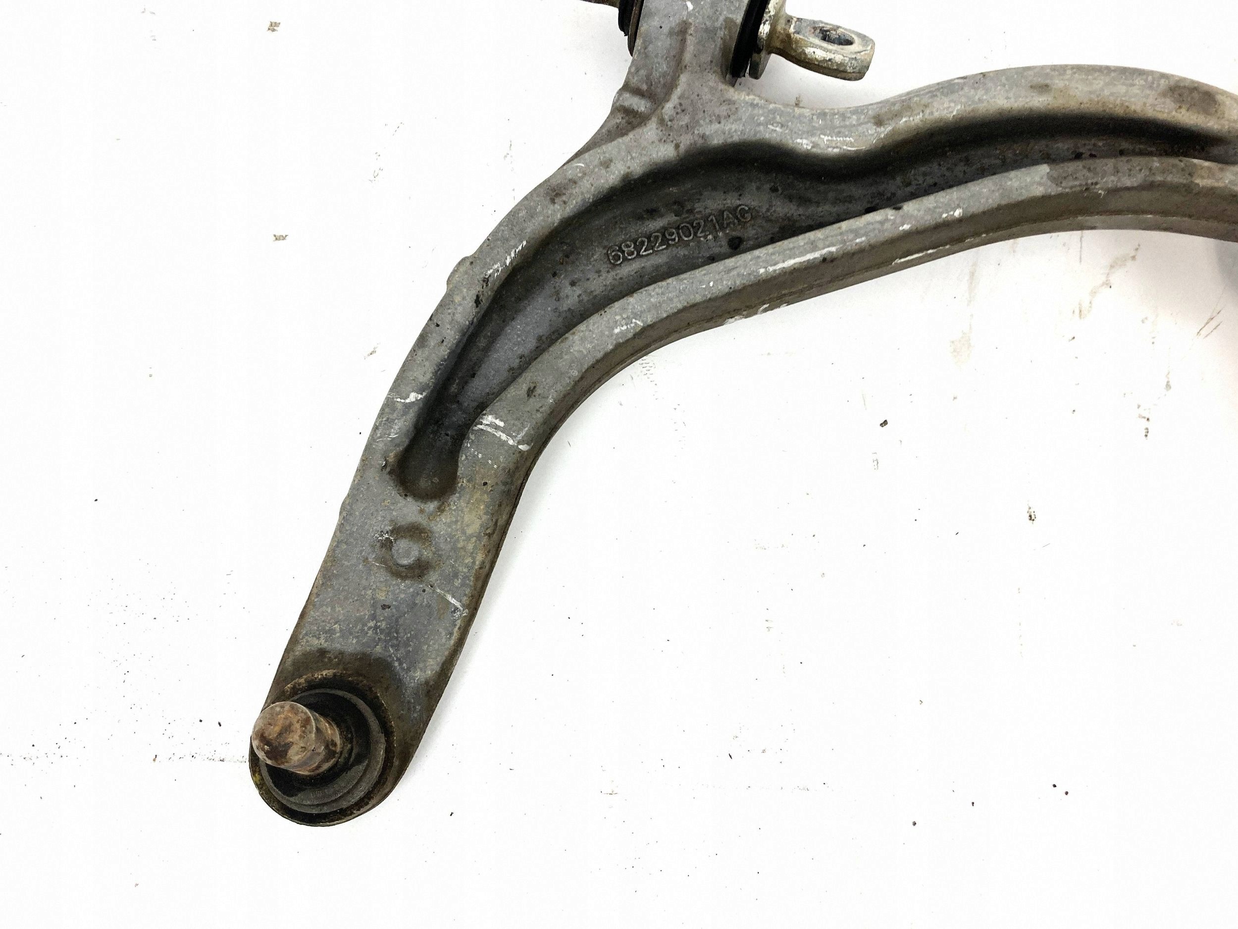 Chrysler Pacifica hybryda 2017-26 arm left front front
