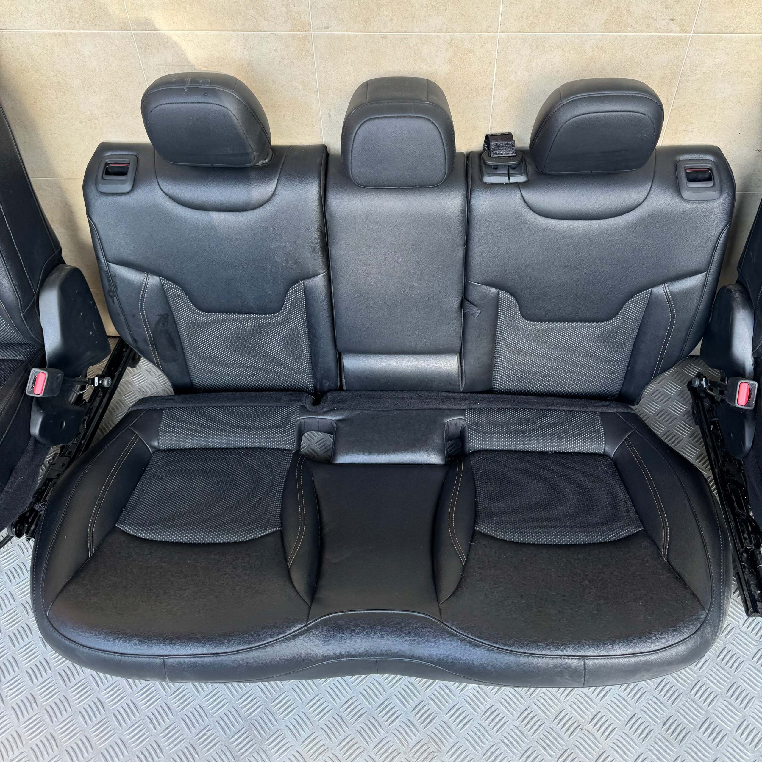 SITZE HALBLEDER KOMPLET JEEP COMPASS II 2019 ROK