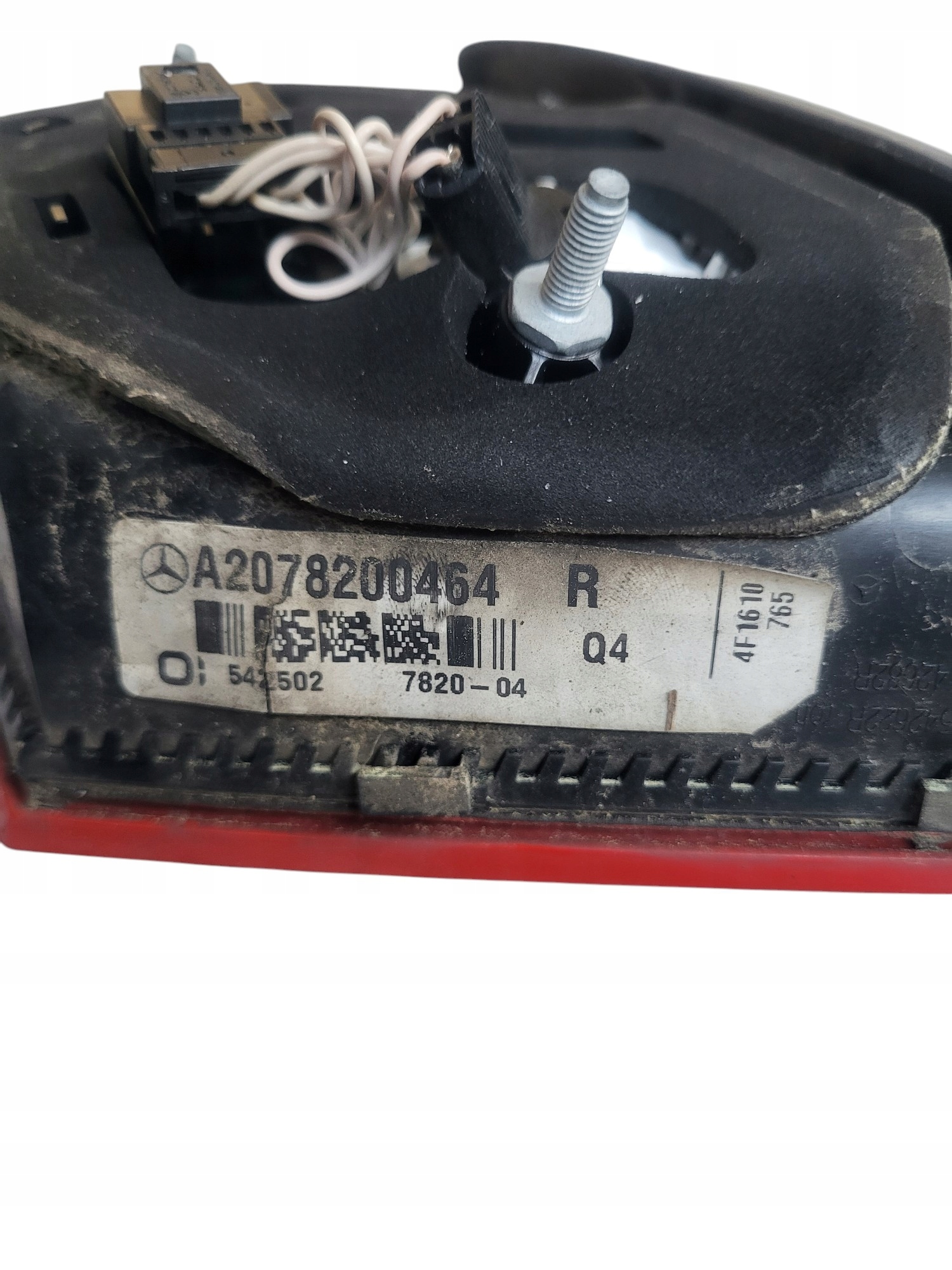 light to the bonnet right rear part MERCEDES W207 COUPE