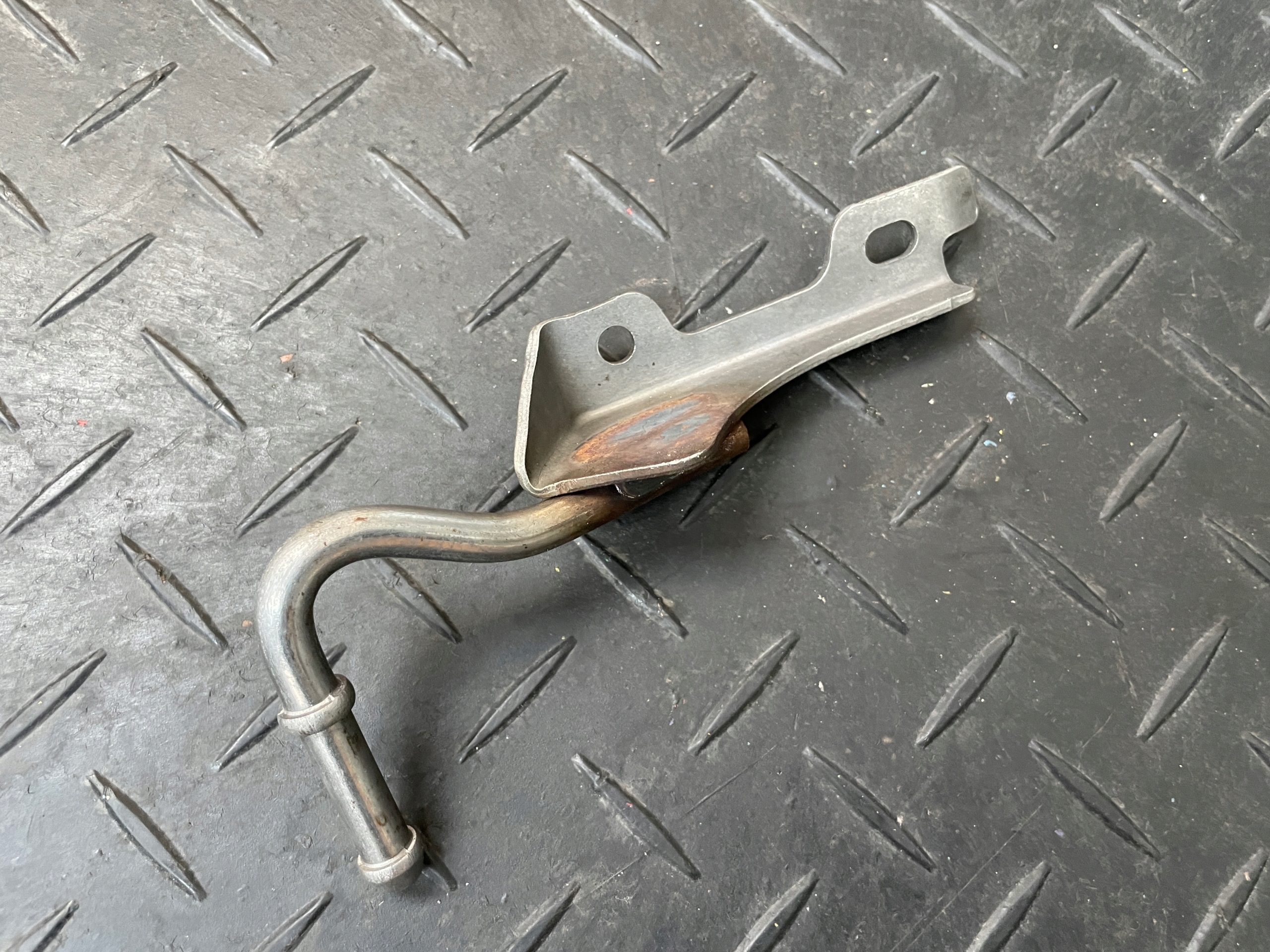 2753103 - Вешалка крюк выхлопной кронштейн мини R56 R57 R58 R59