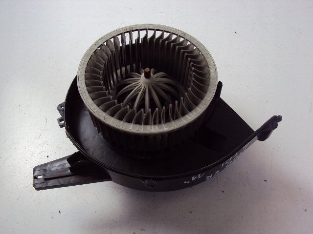 ВЕНТИЛЯТОР VW POLO 6R 1.6 TDI 2012 РІК