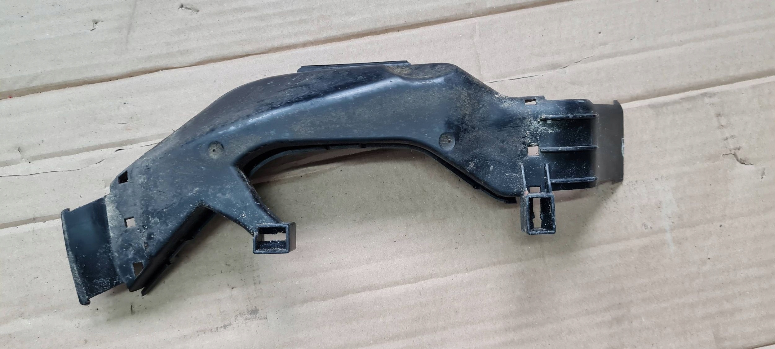 A6 C8 4K bracket holder drain 4K1971824