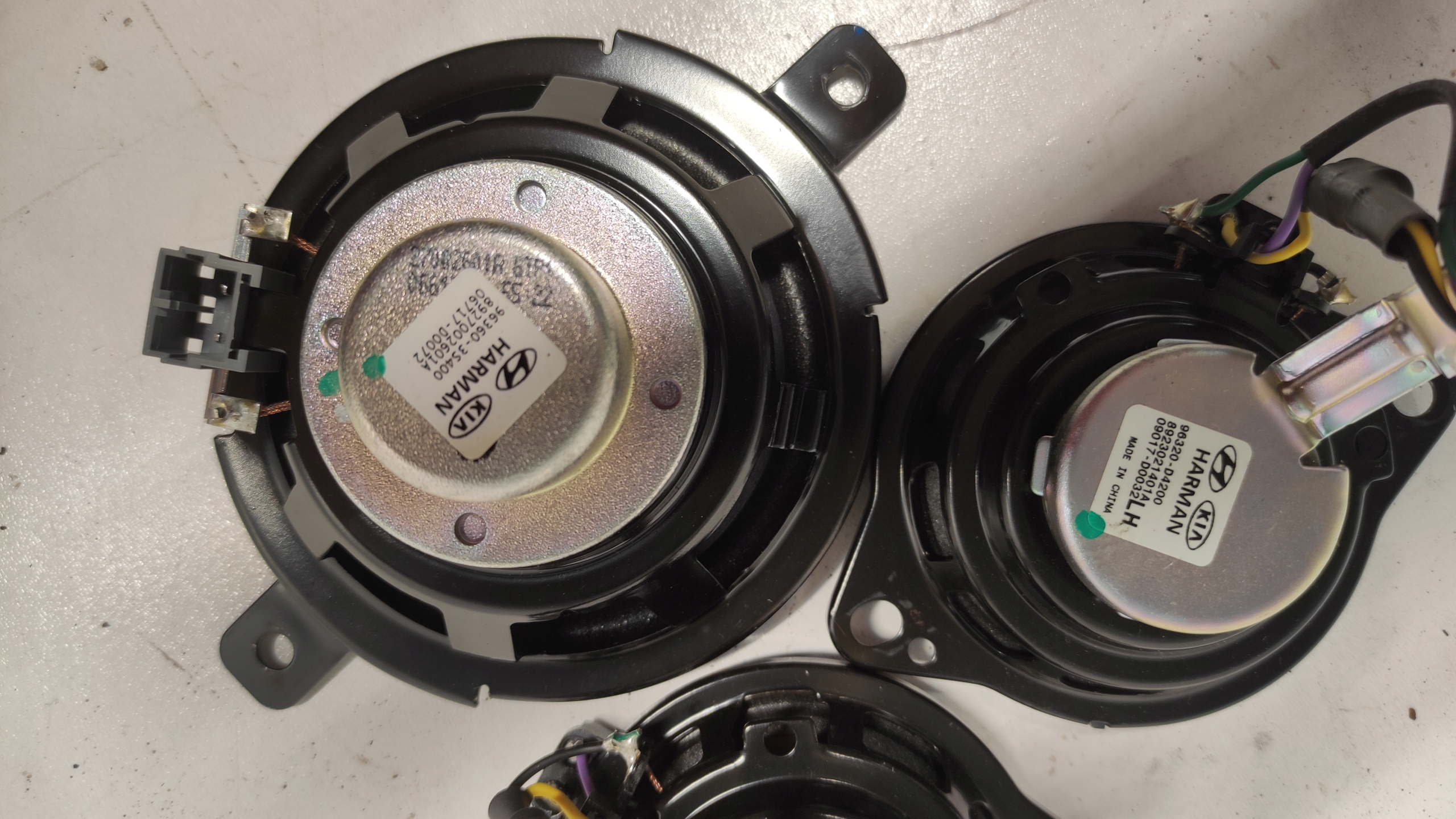 KIA OPTIMA IV GŁOŚNIKI GŁOŚNIK PRZÓD HARMAN 96320-D4200 96360-3S400 Producent części Kia OE