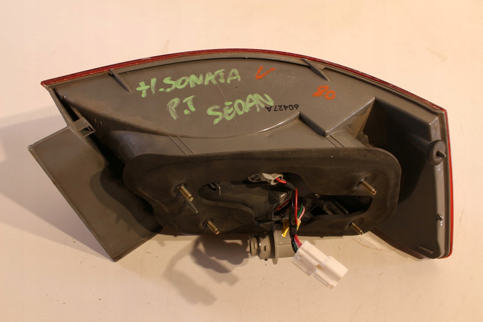 фонарь правый Hyundai SONATA V европа