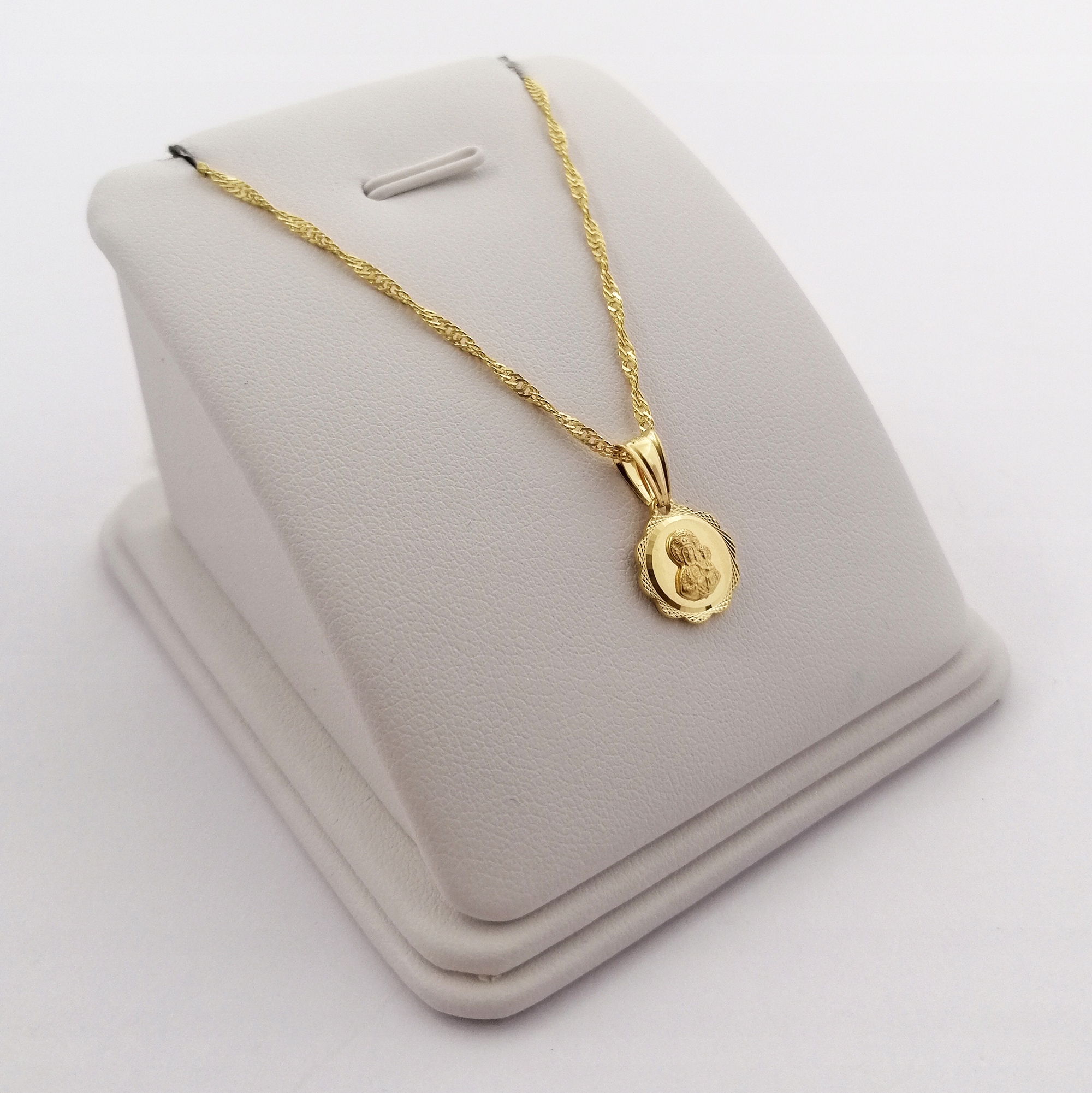 ZŁOTY ŁAŃCUSZEK Z MEDALIKIEM DLA DZIEWCZYNKI 925 Kod producenta komunia chrzest bierzmowanie matka boska